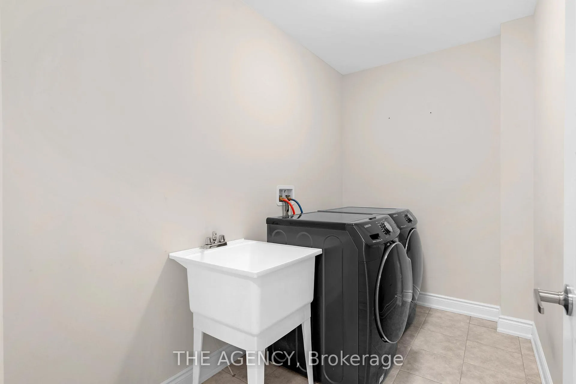 Photo 17 of 223 Thompson Road, Haldimand — HOMEH