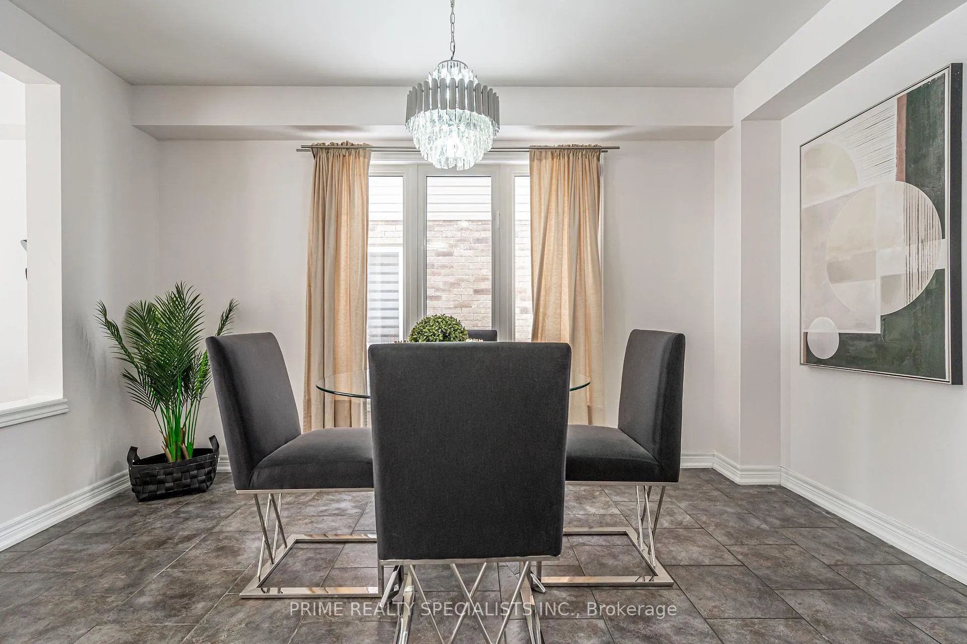 Photo 9 of 8460 Kelsey Crescent, Niagara Falls, Forestview — HOMEH