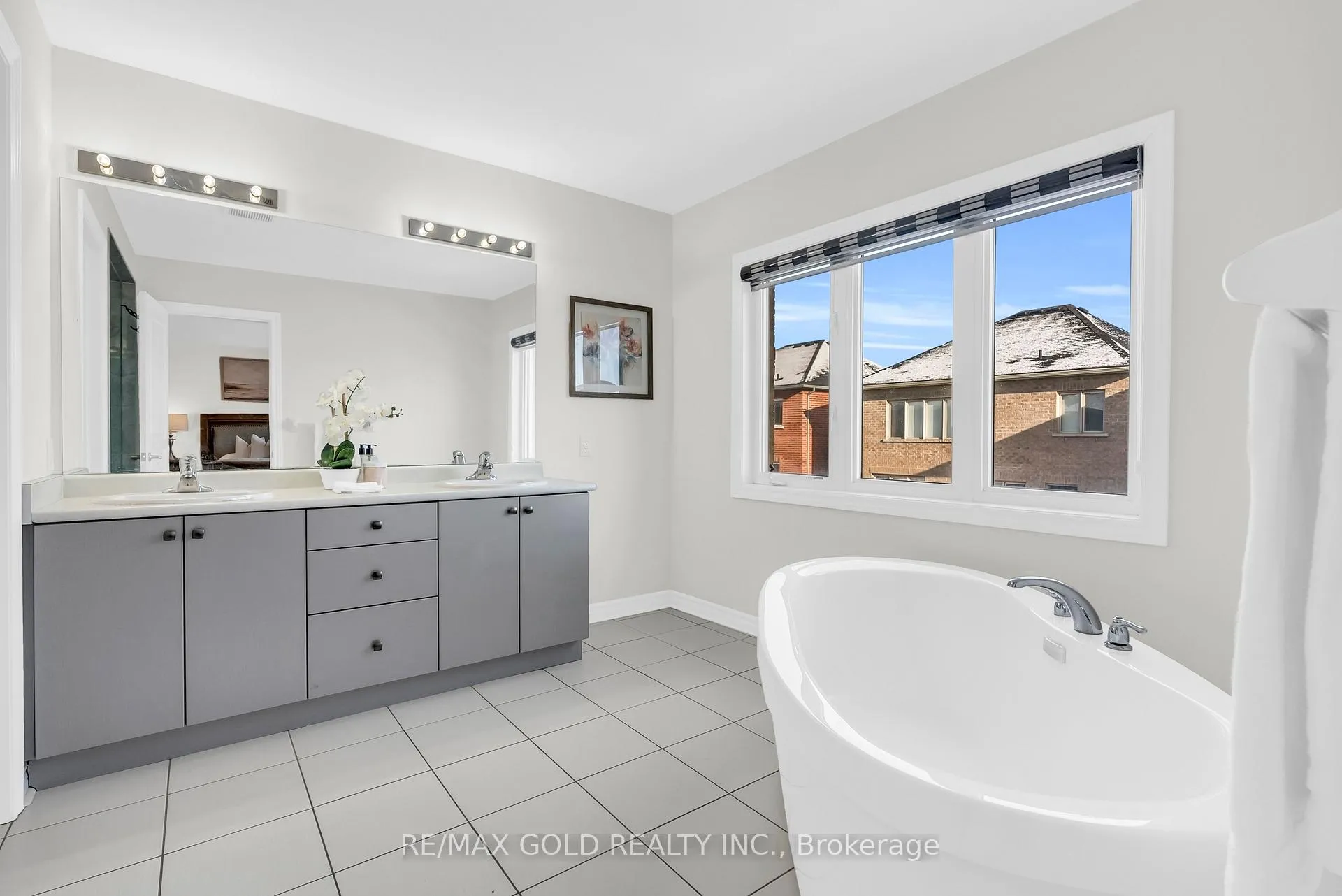 Photo 19 of 25 Newhouse Boulevard, Caledon, Rural Caledon — HOMEH