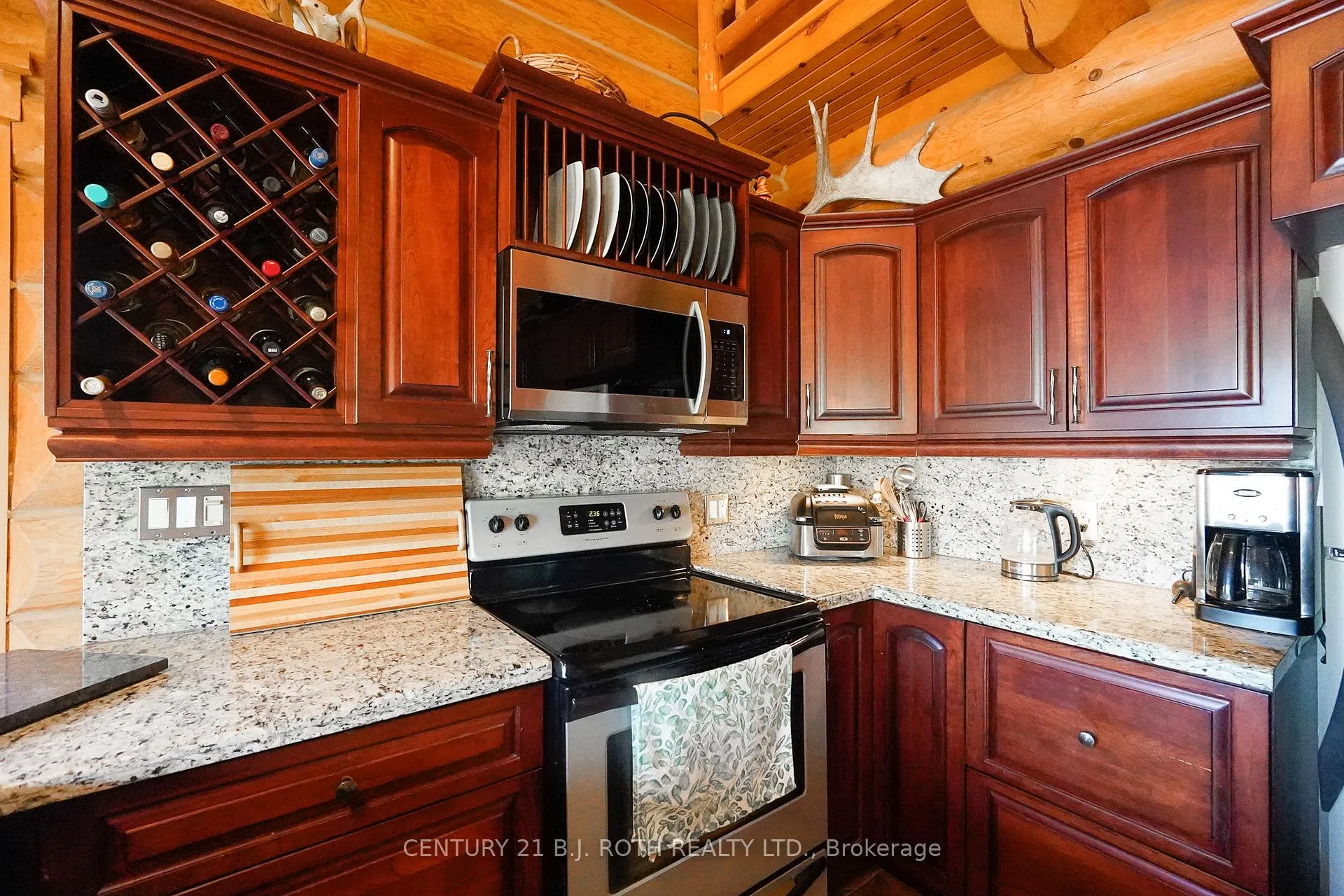 Photo 13 of 59 White Bear Court, Temagami — HOMEH