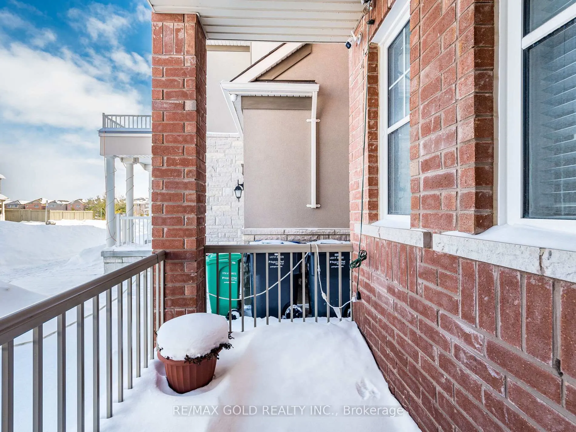 Photo 2 of 520 Edenbrook Hill Drive, Brampton, Northwest Brampton — HOMEH