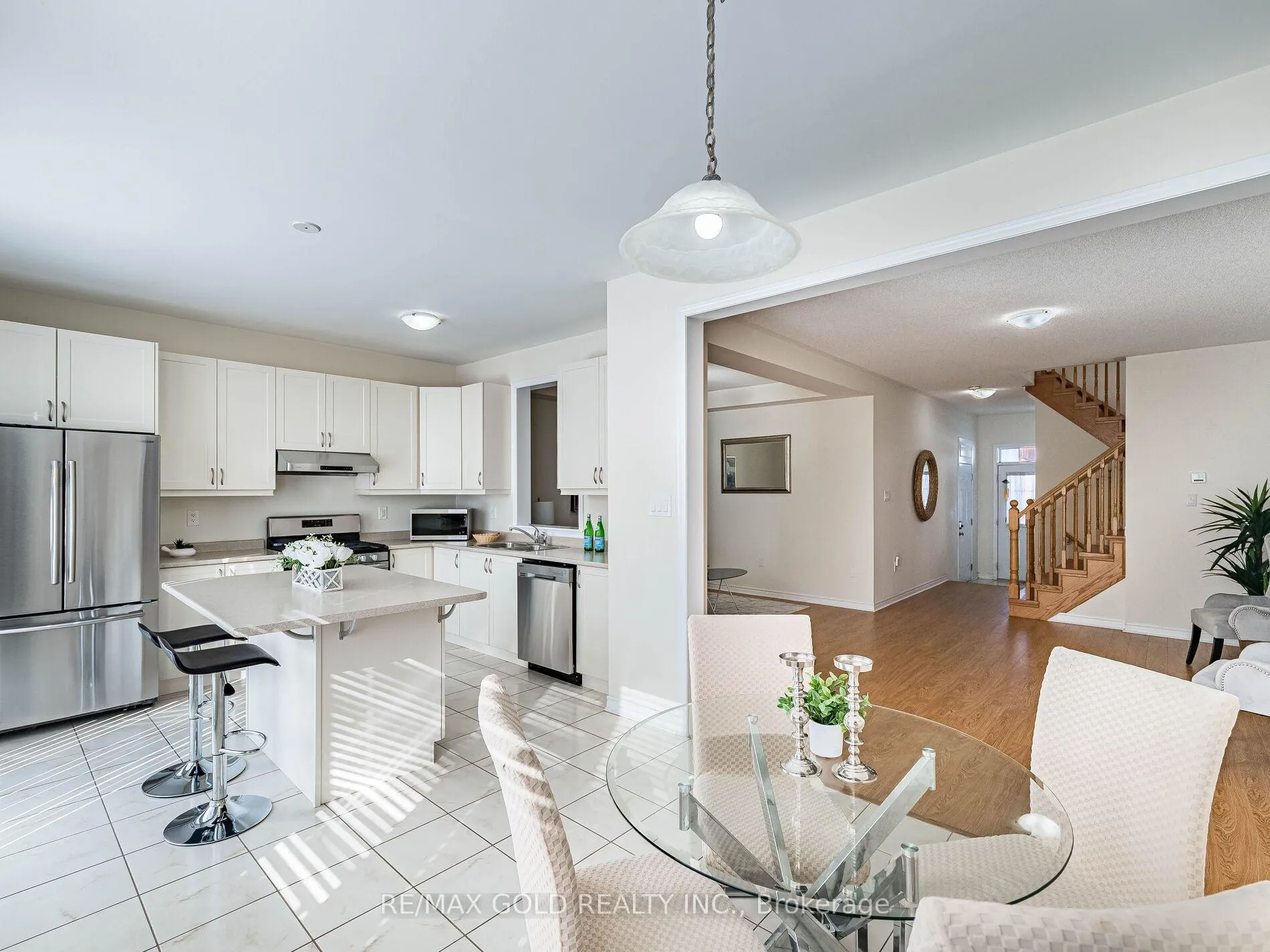 Photo 11 of 520 Edenbrook Hill Drive, Brampton, Northwest Brampton — HOMEH