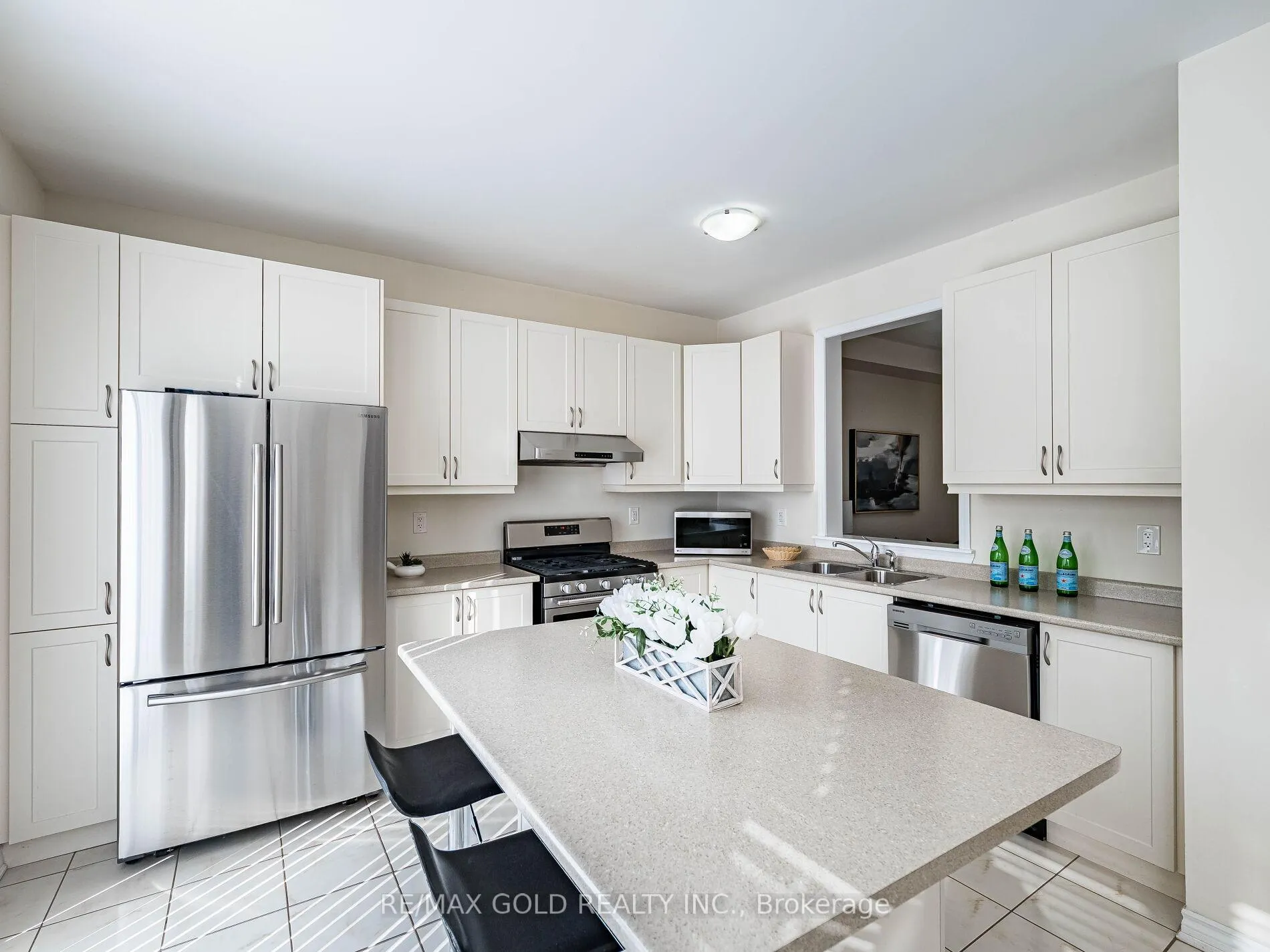 Photo 12 of 520 Edenbrook Hill Drive, Brampton, Northwest Brampton — HOMEH