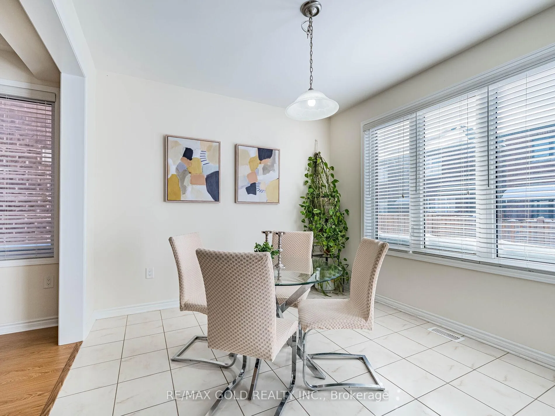 Photo 18 of 520 Edenbrook Hill Drive, Brampton, Northwest Brampton — HOMEH