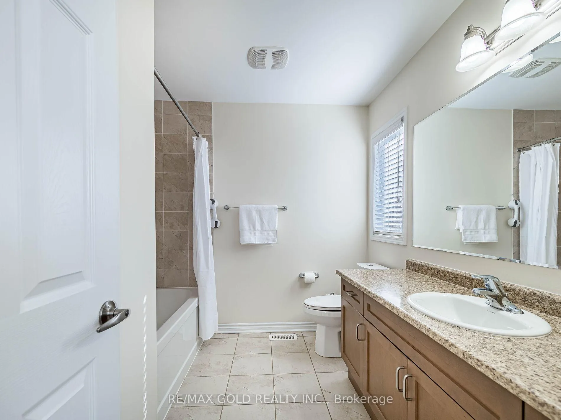 Photo 22 of 520 Edenbrook Hill Drive, Brampton, Northwest Brampton — HOMEH