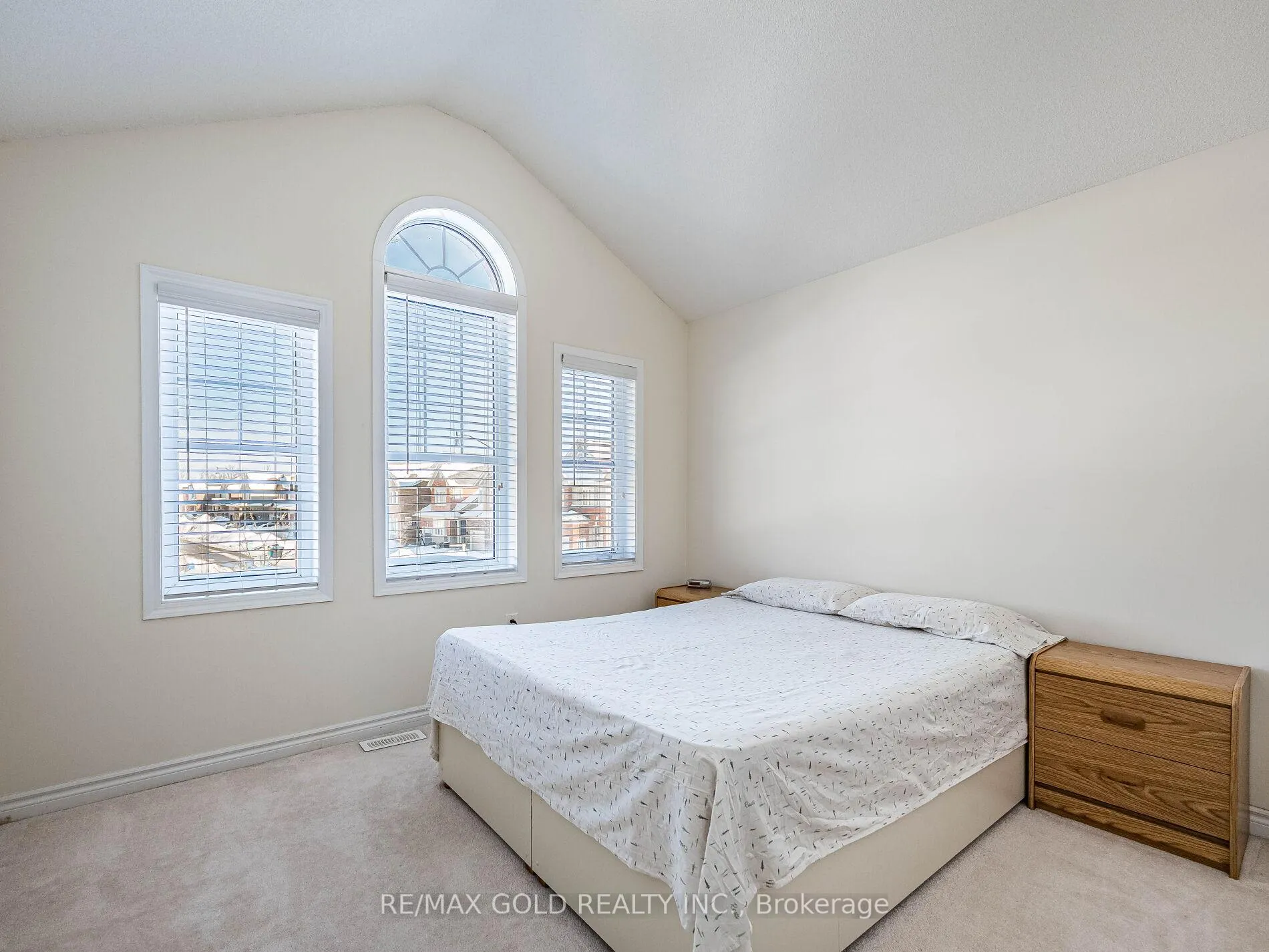 Photo 24 of 520 Edenbrook Hill Drive, Brampton, Northwest Brampton — HOMEH