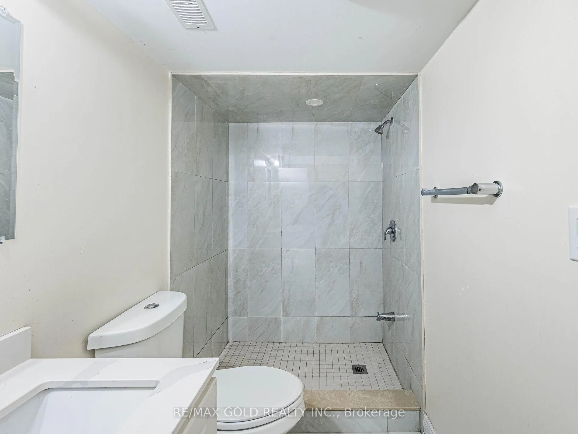 Photo 36 of 520 Edenbrook Hill Drive, Brampton, Northwest Brampton — HOMEH