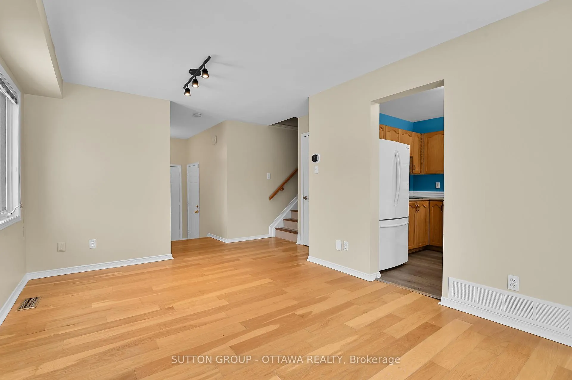 Photo 9 of 107 Jackman Terrace, Ottawa, Kanata - Katimavik — HOMEH
