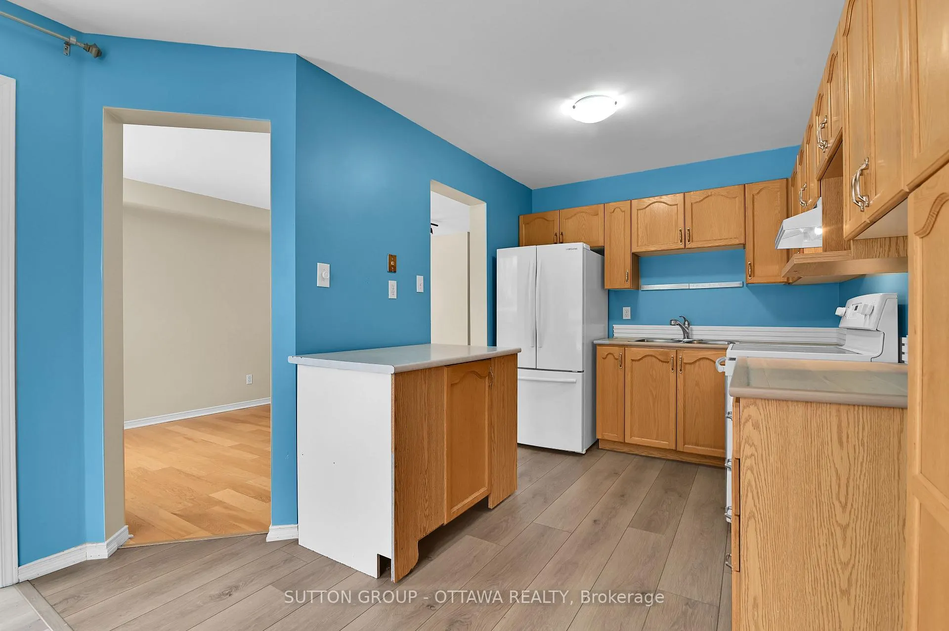 Photo 11 of 107 Jackman Terrace, Ottawa, Kanata - Katimavik — HOMEH