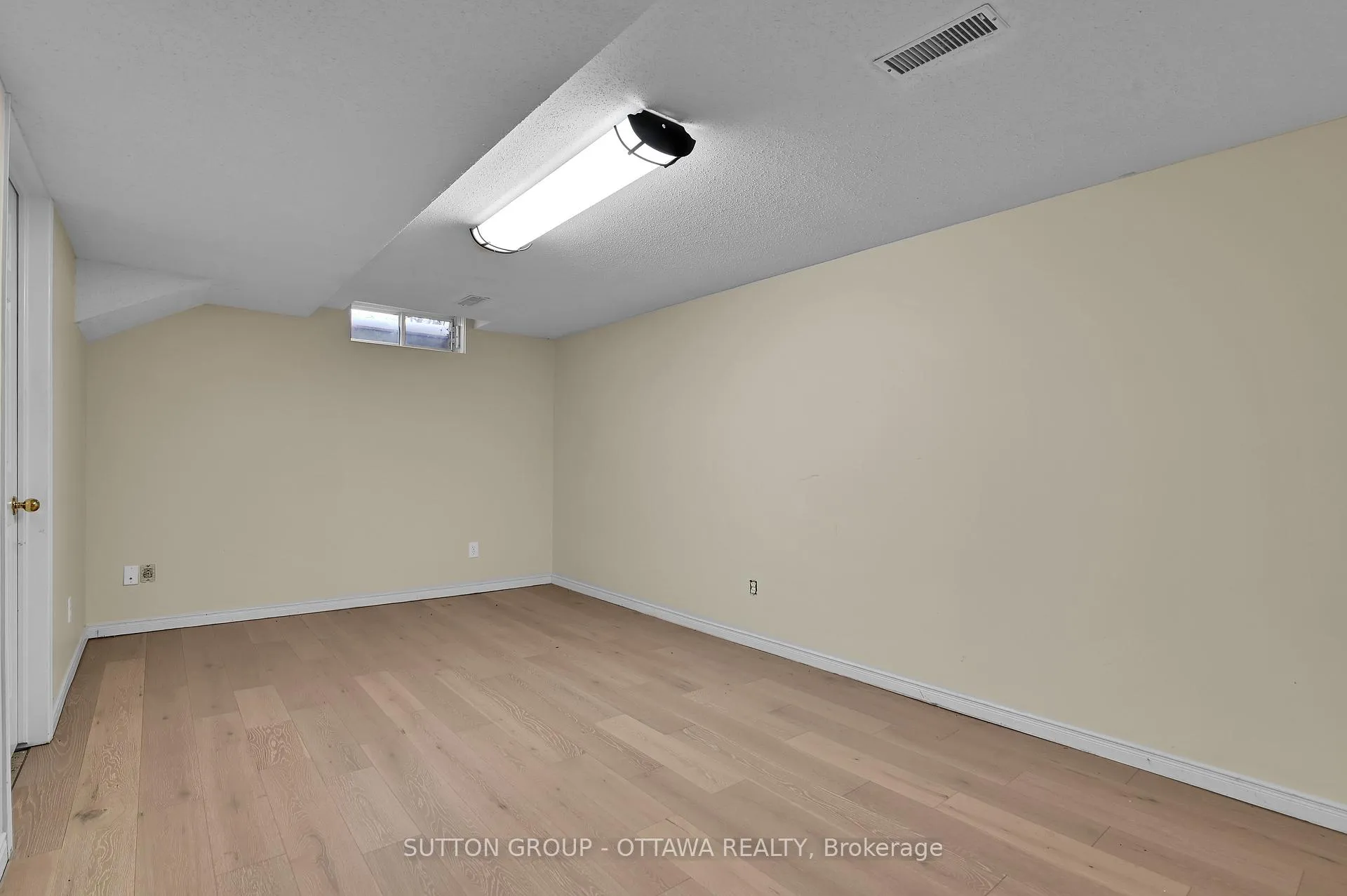 Photo 26 of 107 Jackman Terrace, Ottawa, Kanata - Katimavik — HOMEH