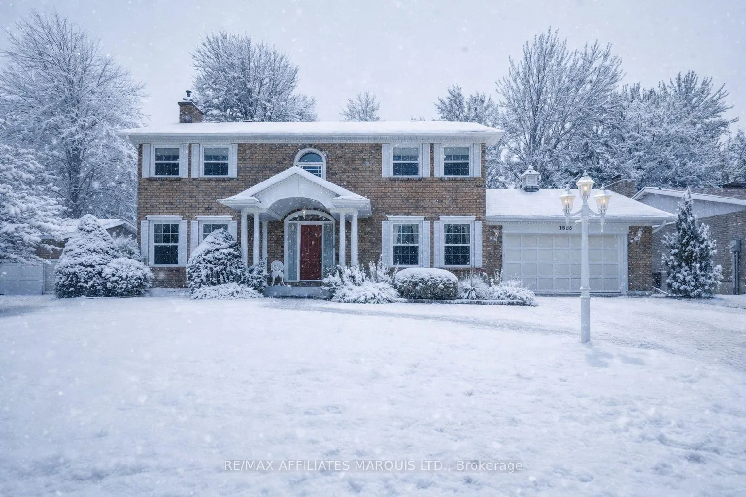 Front of 1626 Grant Avenue