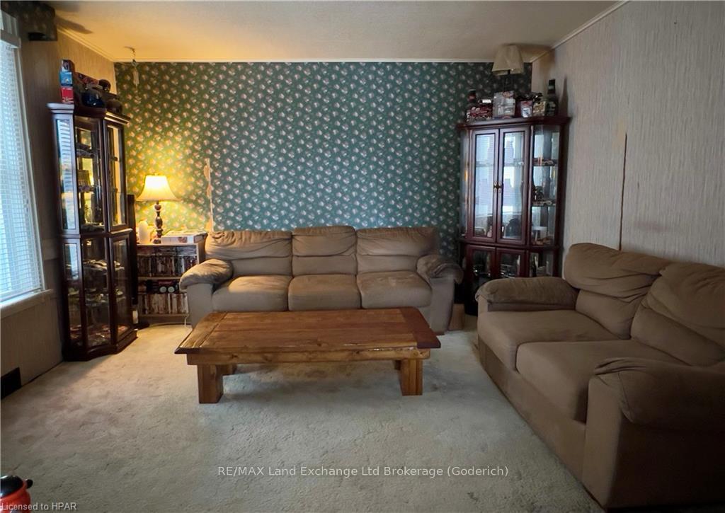 Photo 14 of 176 Nelson Street E, Goderich, Goderich (Town) — HOMEH
