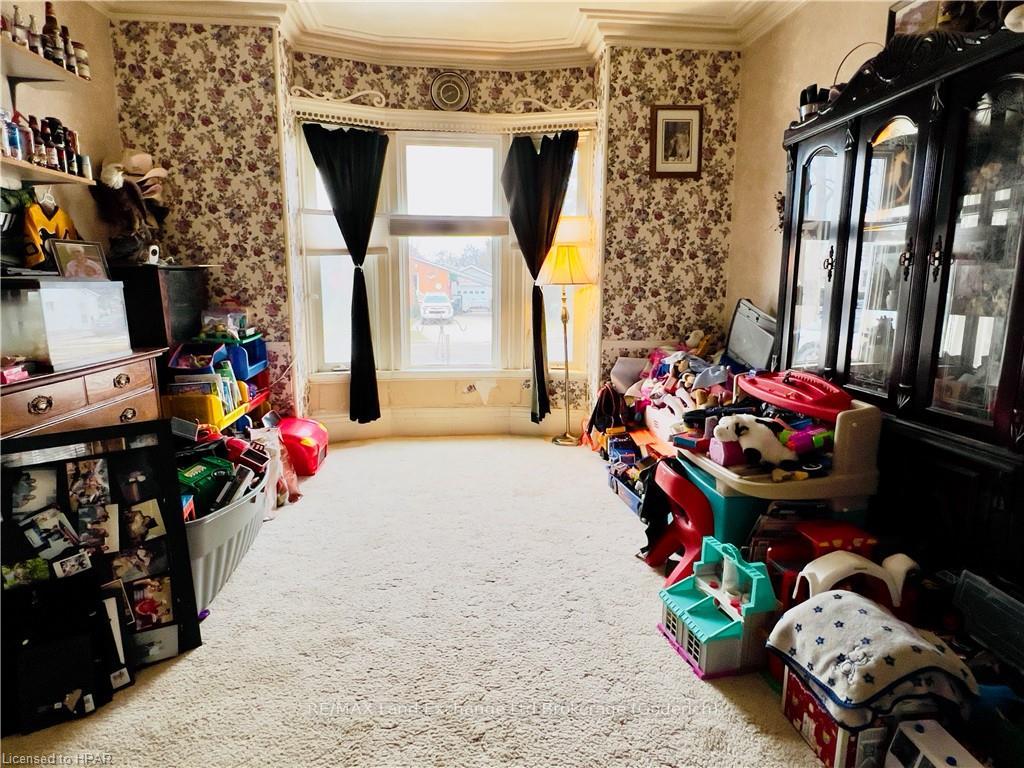 Photo 17 of 176 Nelson Street E, Goderich, Goderich (Town) — HOMEH