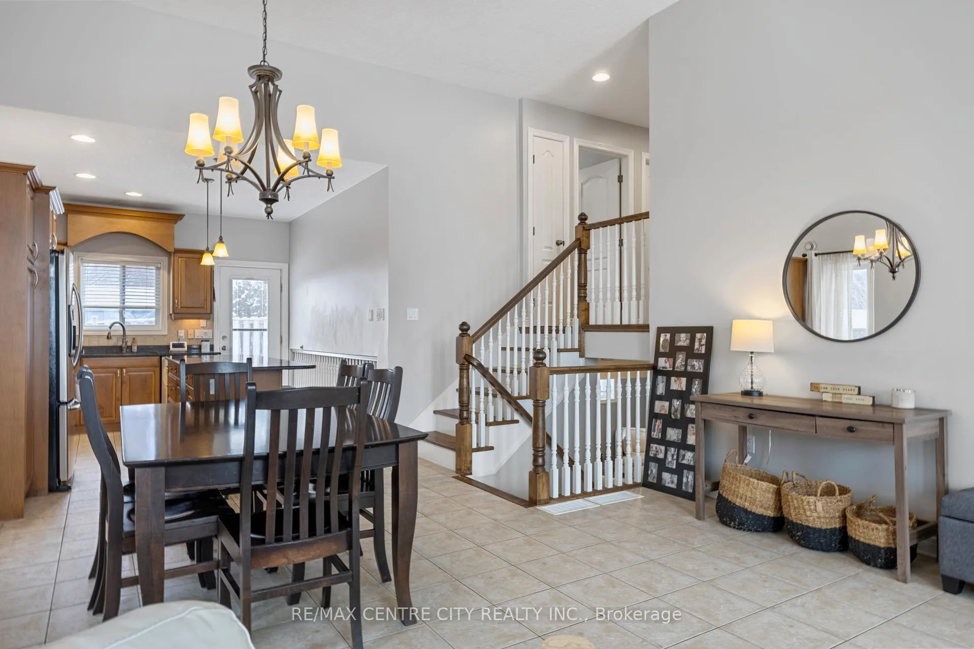 Photo 11 of 47 Hagerman Crescent, St. Thomas — HOMEH