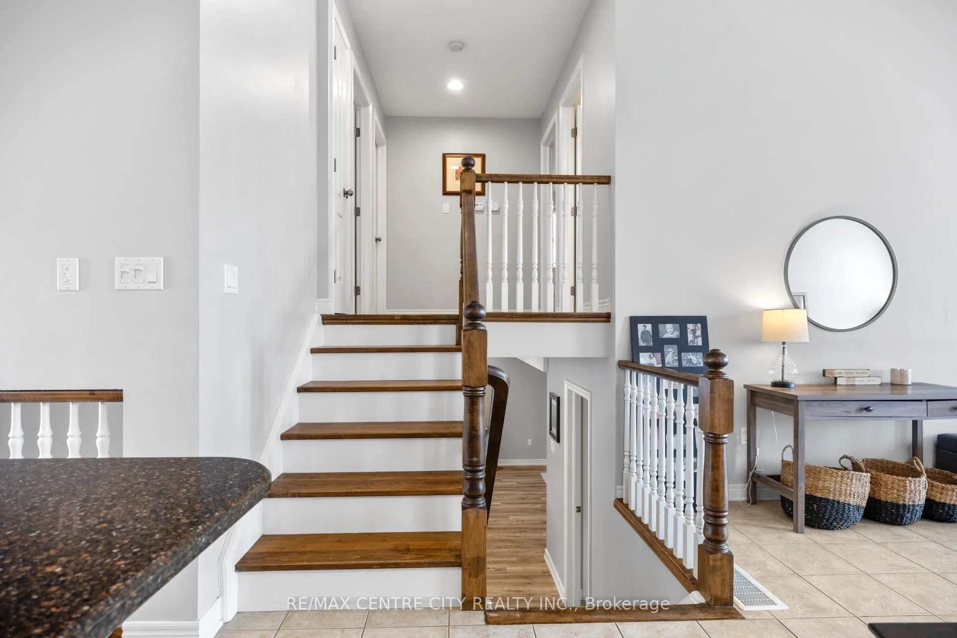 Photo 12 of 47 Hagerman Crescent, St. Thomas — HOMEH