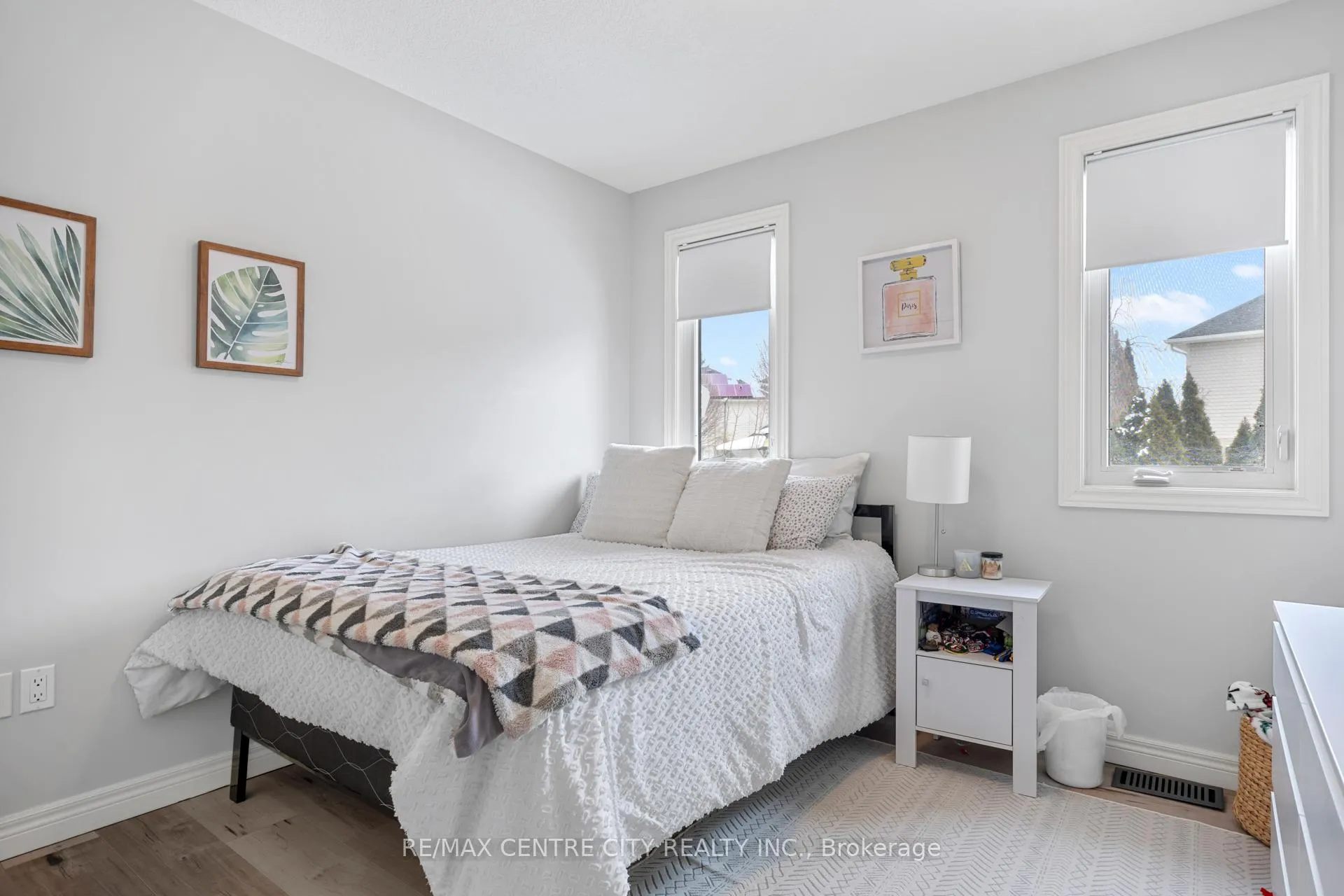 Photo 15 of 47 Hagerman Crescent, St. Thomas — HOMEH