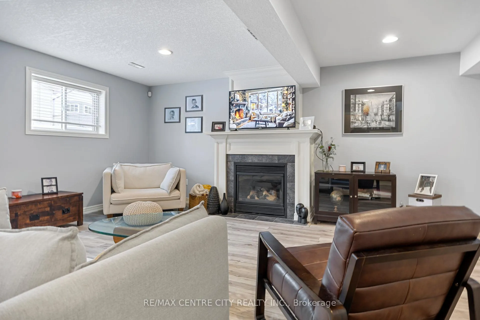 Photo 20 of 47 Hagerman Crescent, St. Thomas — HOMEH