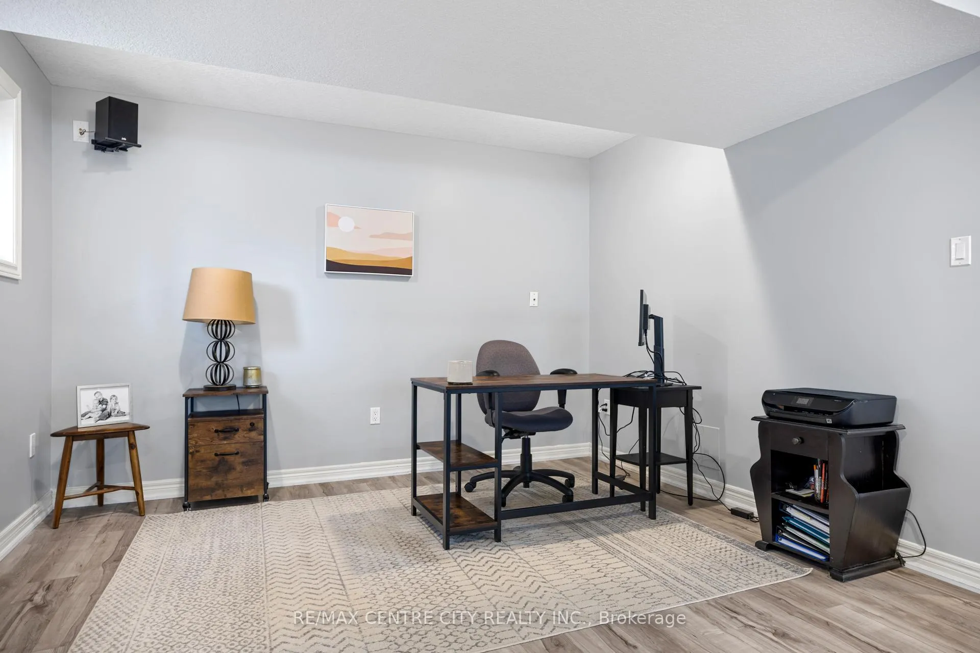 Photo 23 of 47 Hagerman Crescent, St. Thomas — HOMEH