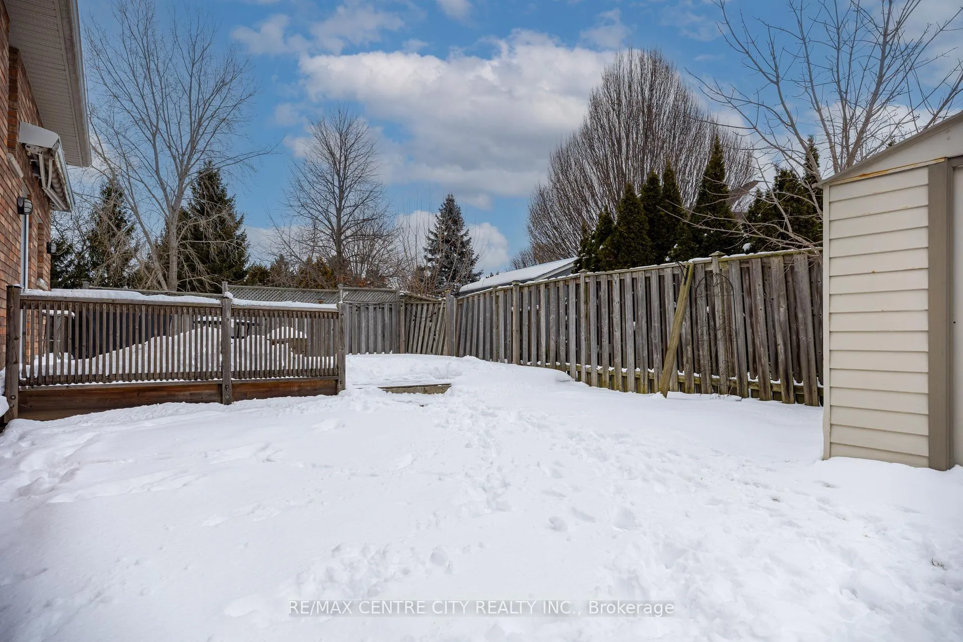 Photo 29 of 47 Hagerman Crescent, St. Thomas — HOMEH