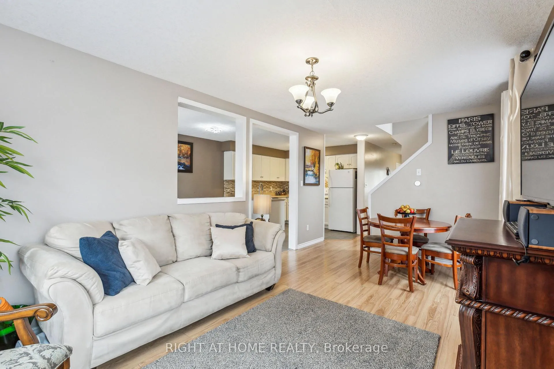 Photo 14 of 40 Chillico Drive, Guelph, Willow West/Sugarbush/West Acres — HOMEH