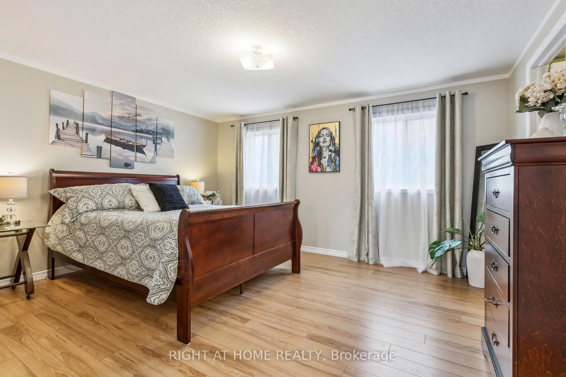 Photo 21 of 40 Chillico Drive, Guelph, Willow West/Sugarbush/West Acres — HOMEH