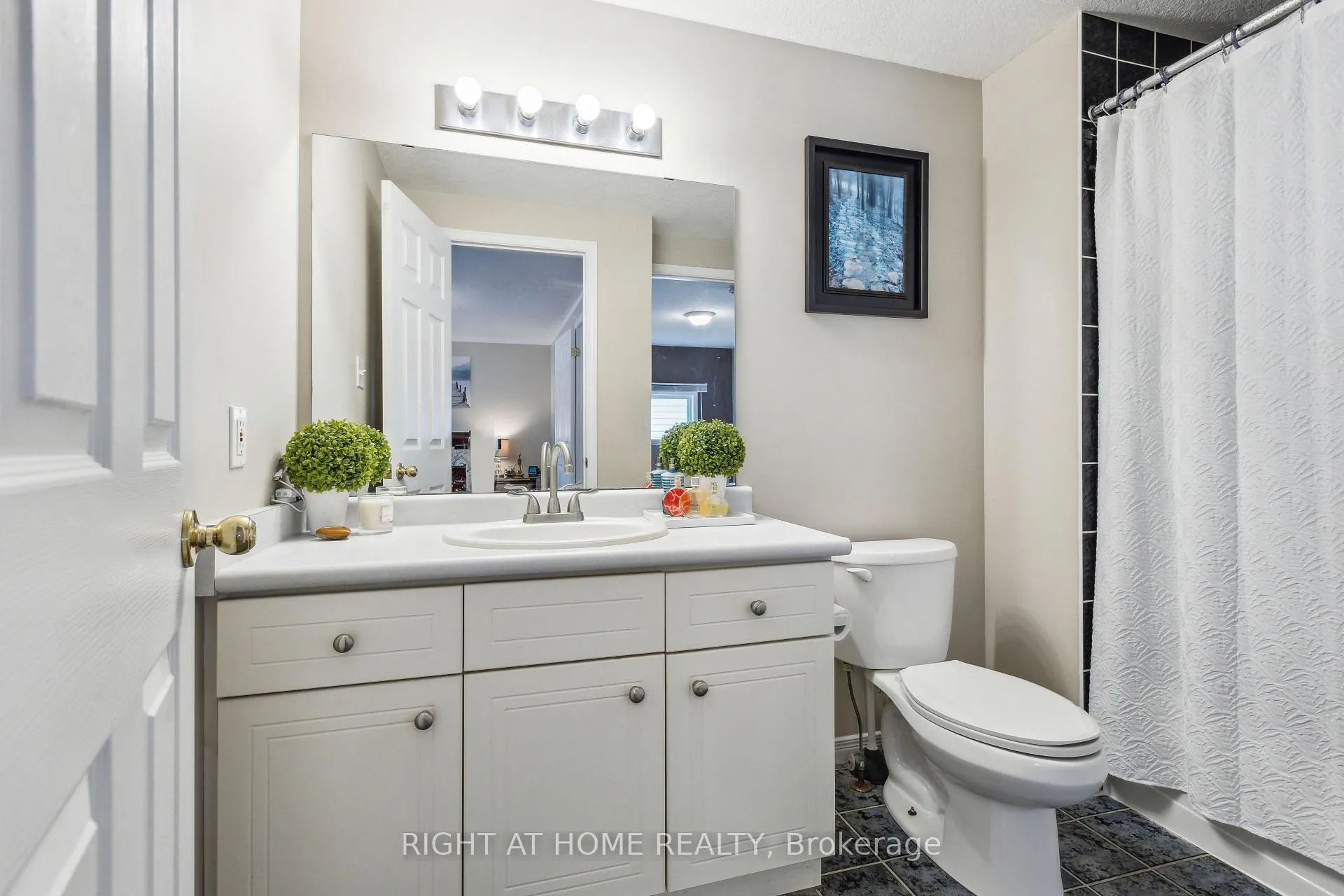 Photo 28 of 40 Chillico Drive, Guelph, Willow West/Sugarbush/West Acres — HOMEH