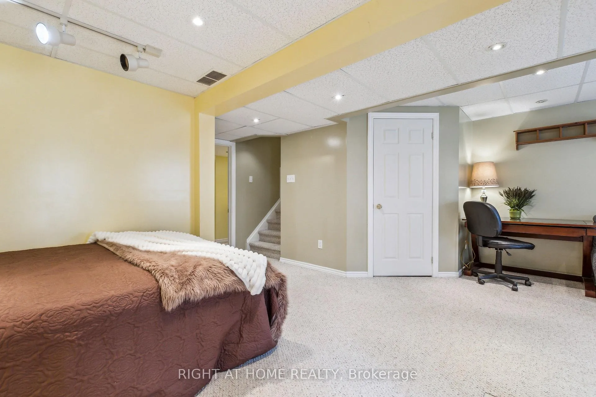 Photo 33 of 40 Chillico Drive, Guelph, Willow West/Sugarbush/West Acres — HOMEH