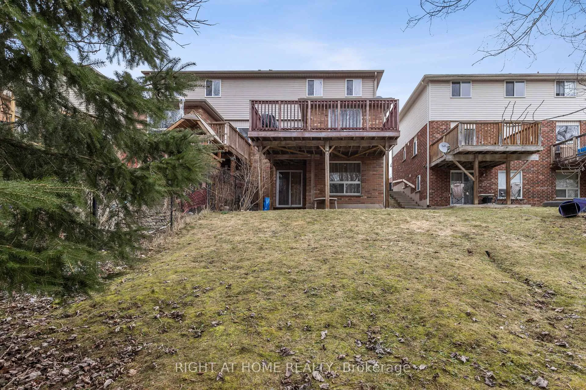 Photo 41 of 40 Chillico Drive, Guelph, Willow West/Sugarbush/West Acres — HOMEH