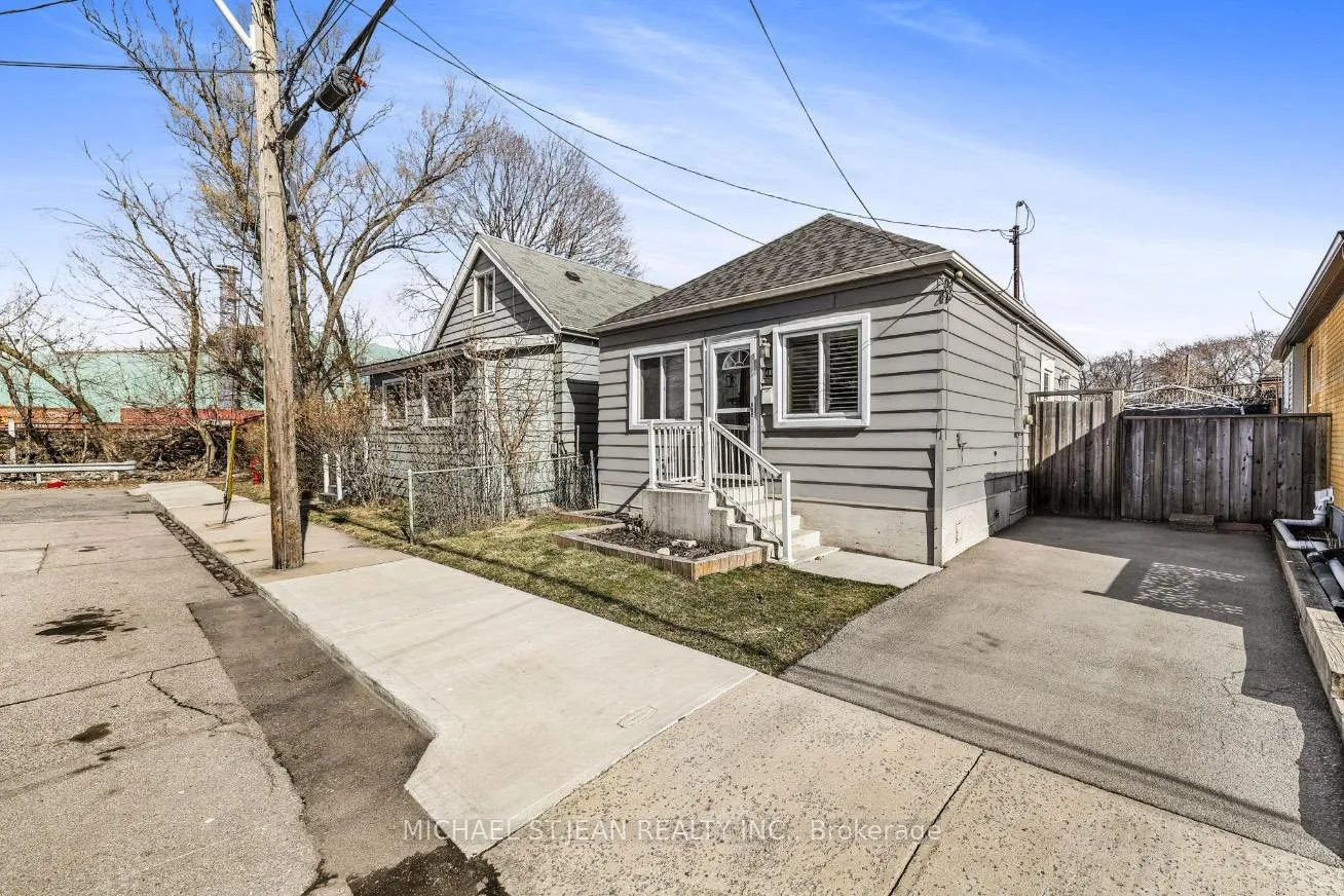 Photo 2 of 410 Cope Street, Hamilton, Homeside — HOMEH