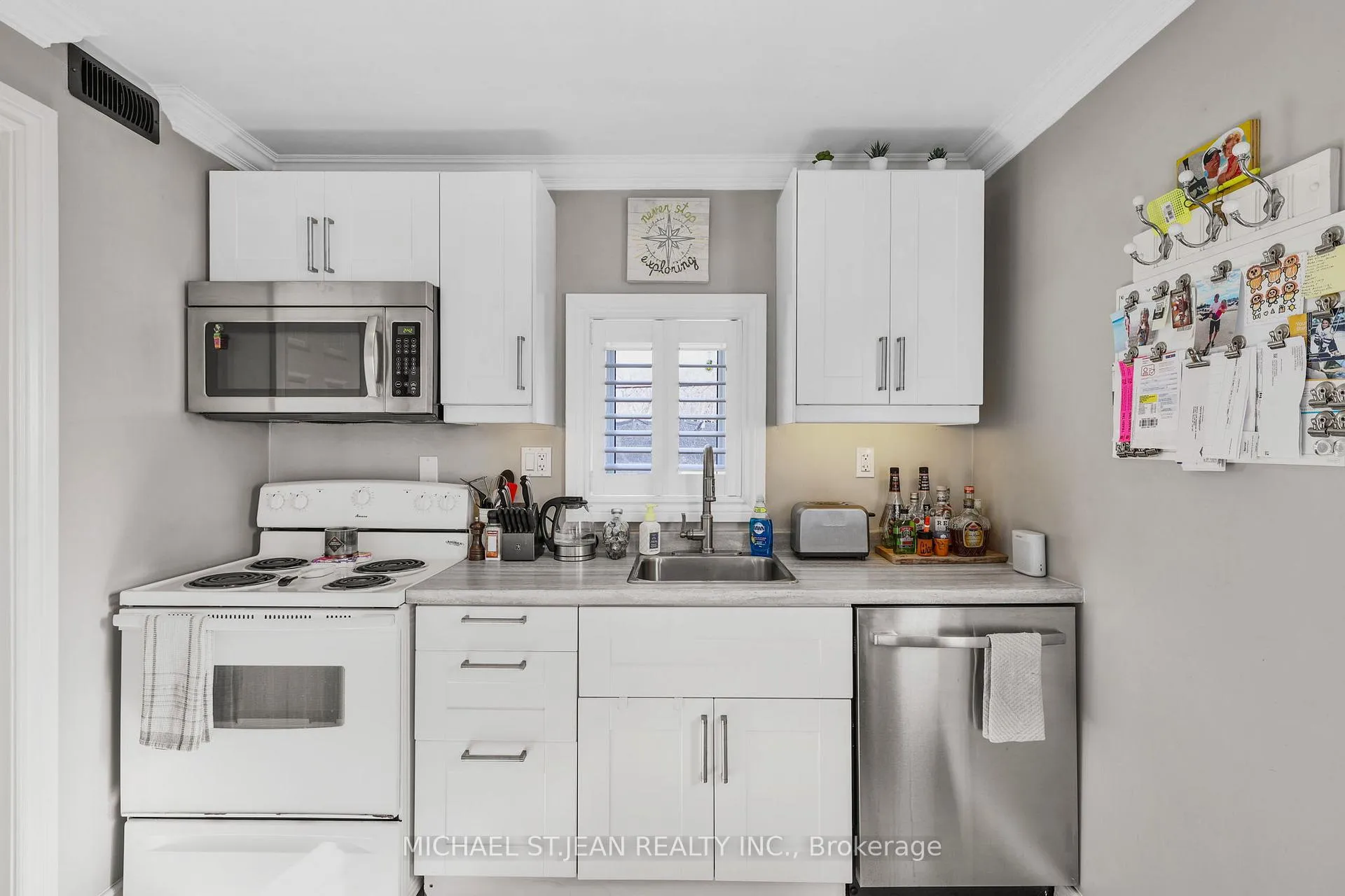 Photo 9 of 410 Cope Street, Hamilton, Homeside — HOMEH