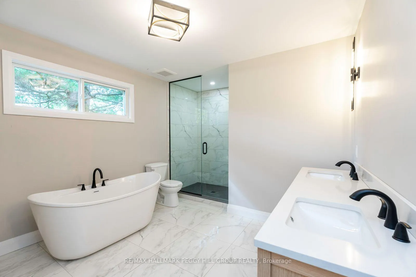 Photo 8 of 16 Hillview Crescent, Springwater, Rural Springwater — HOMEH