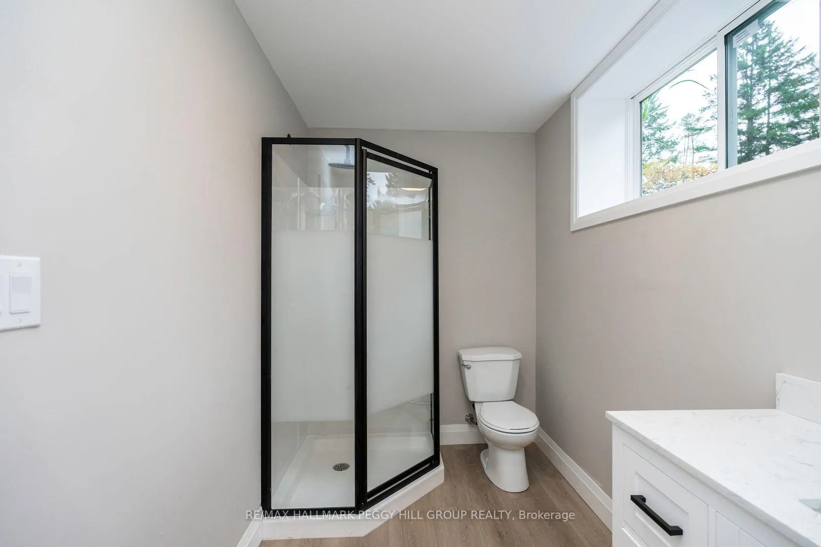 Photo 11 of 16 Hillview Crescent, Springwater, Rural Springwater — HOMEH