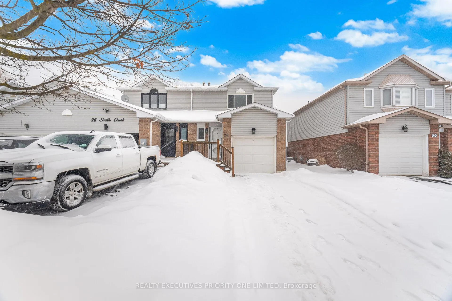 Photo 1 of 28 Smith Court, Caledon, Bolton East — HOMEH