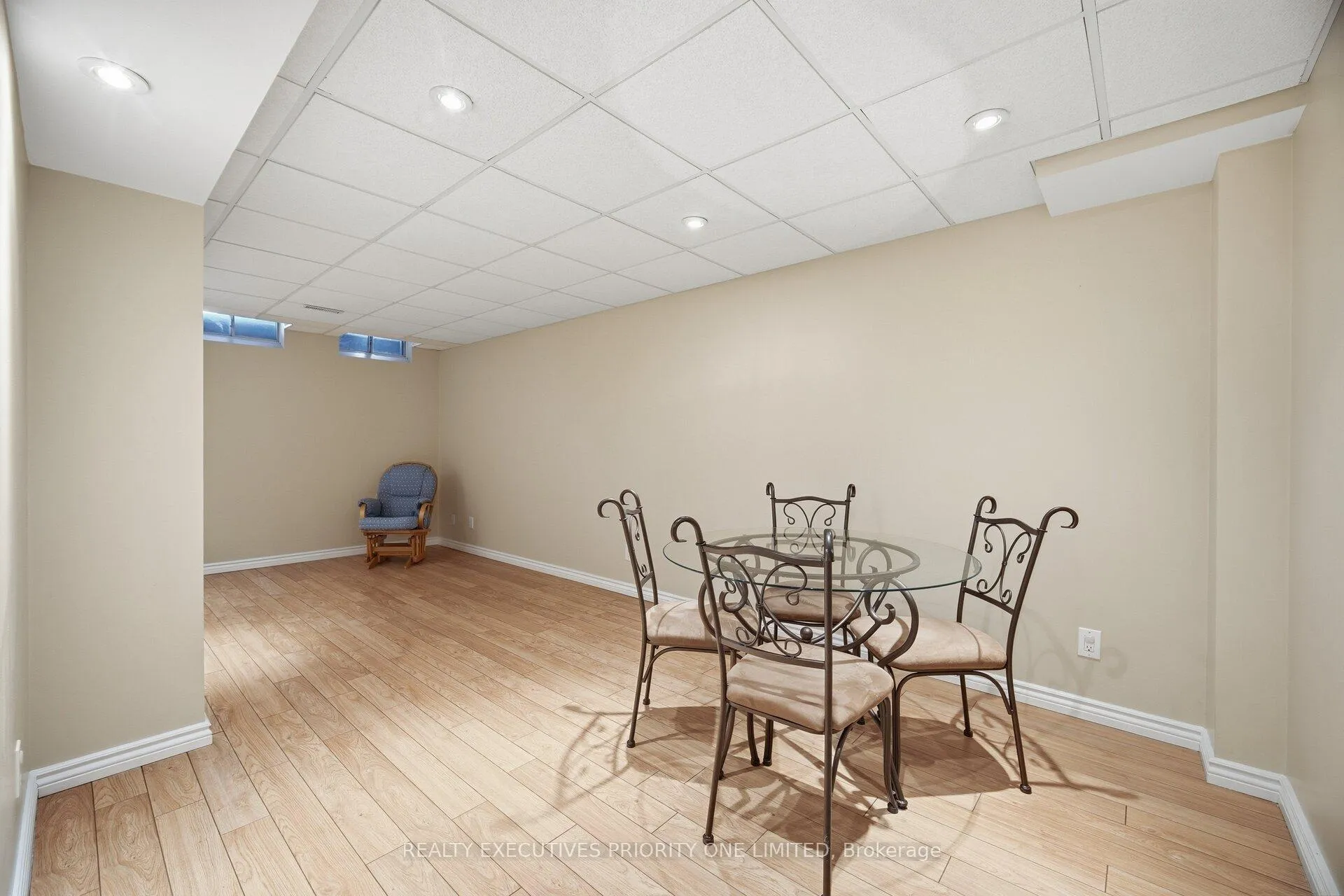 Photo 20 of 28 Smith Court, Caledon, Bolton East — HOMEH