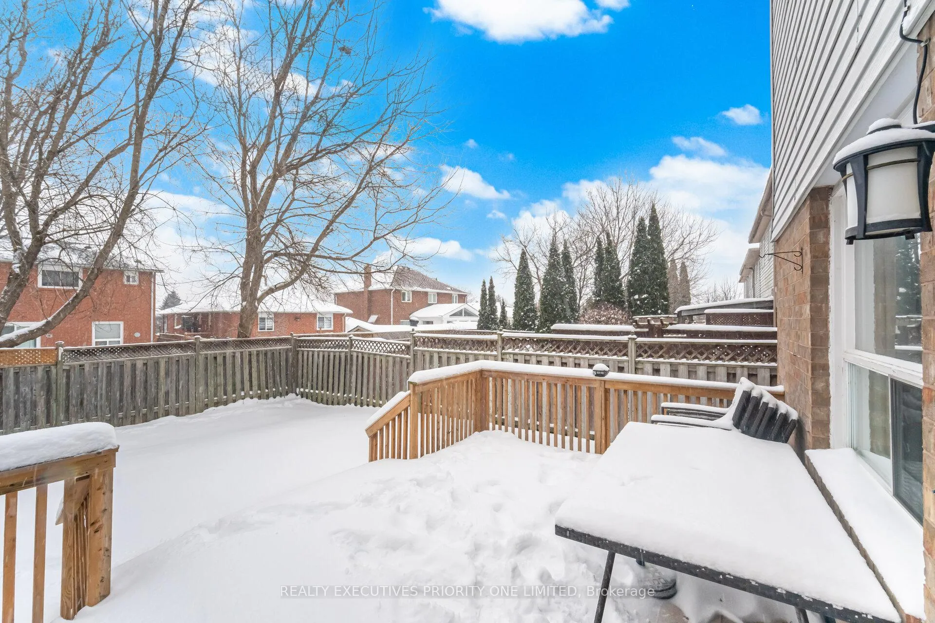 Photo 22 of 28 Smith Court, Caledon, Bolton East — HOMEH
