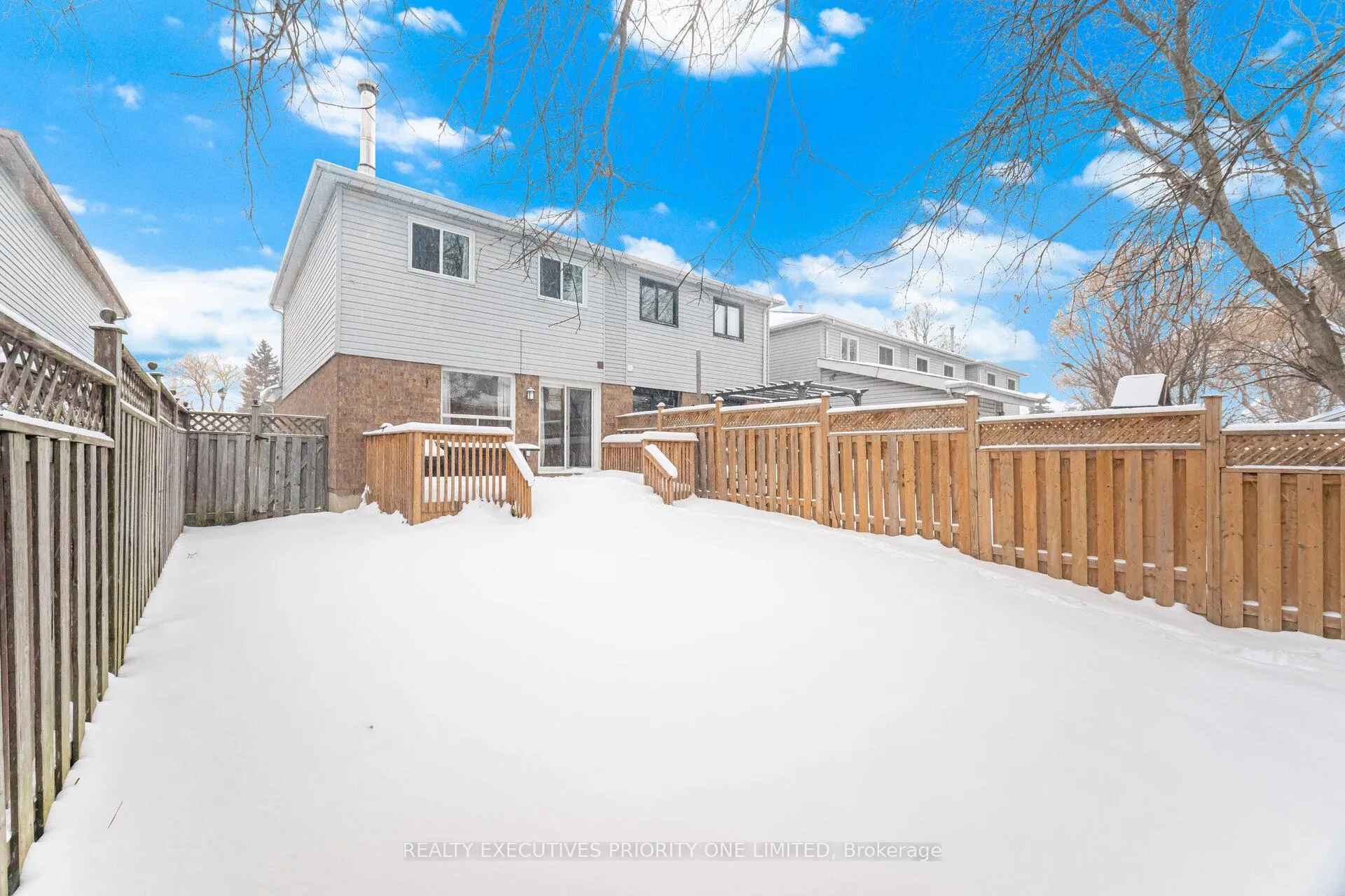 Photo 23 of 28 Smith Court, Caledon, Bolton East — HOMEH