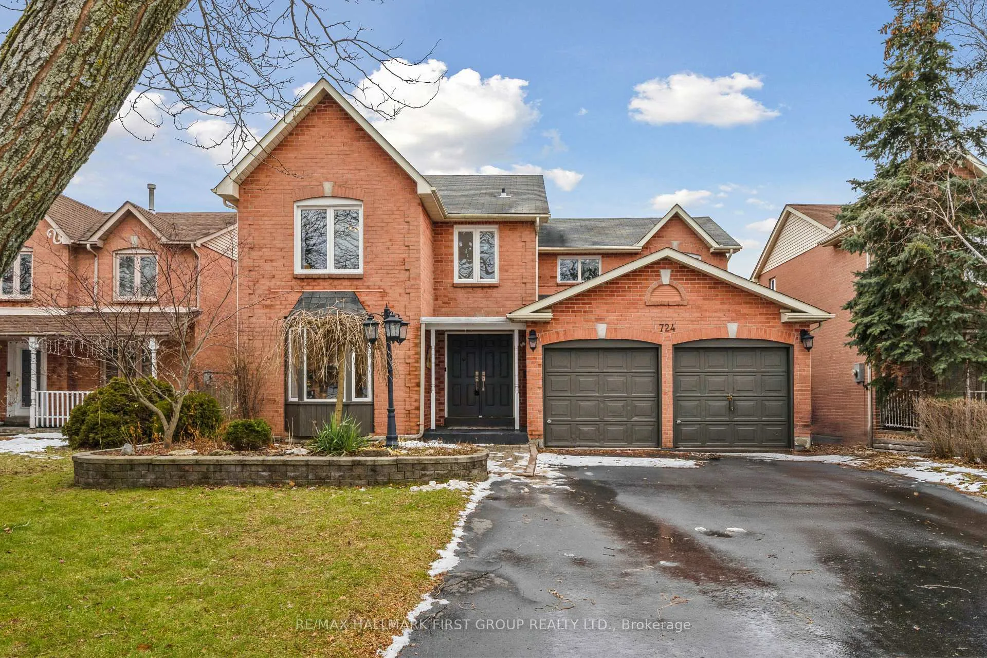 Photo 1 of 724 Barnes Crescent, Oshawa, Northglen — HOMEH