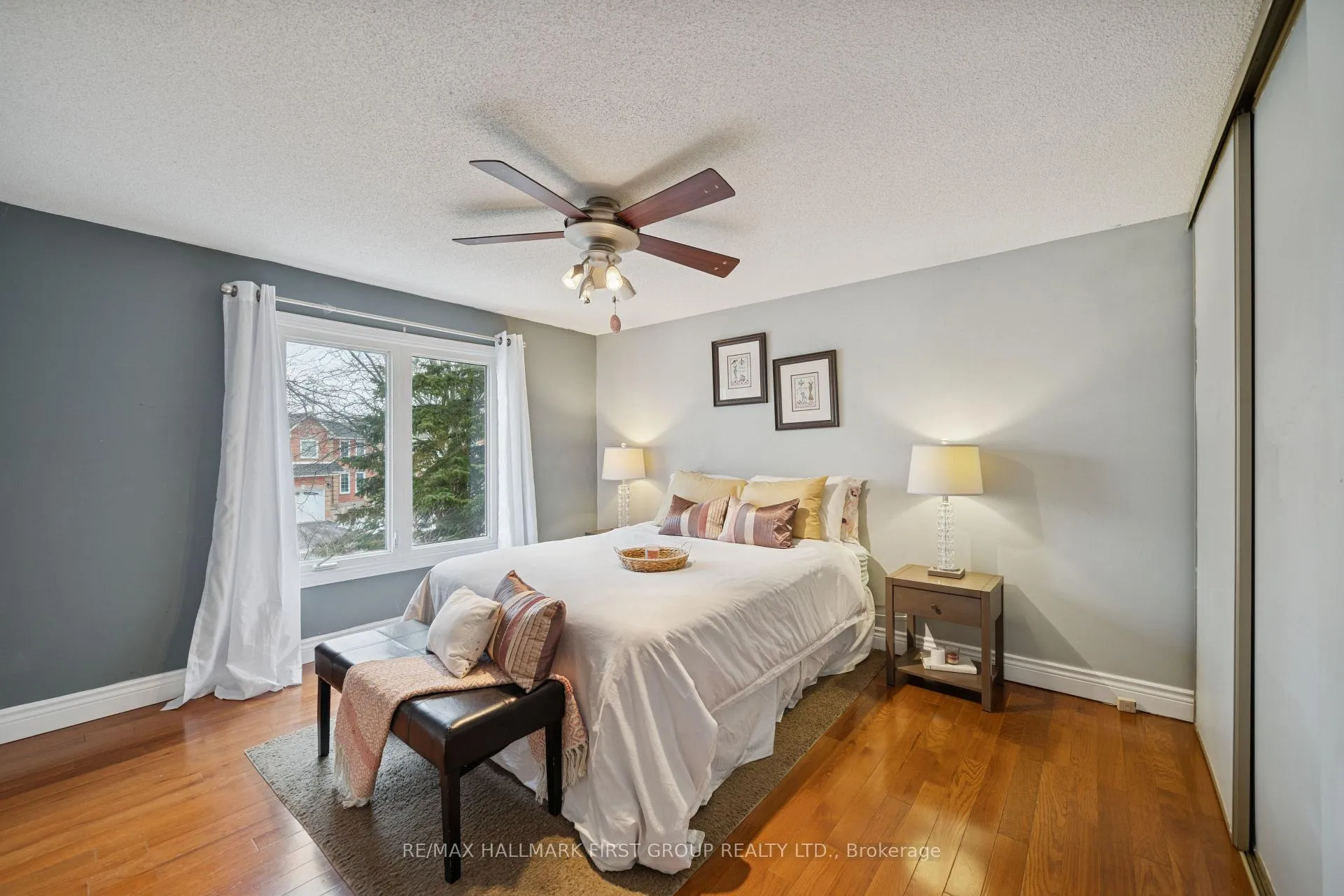 Photo 18 of 724 Barnes Crescent, Oshawa, Northglen — HOMEH