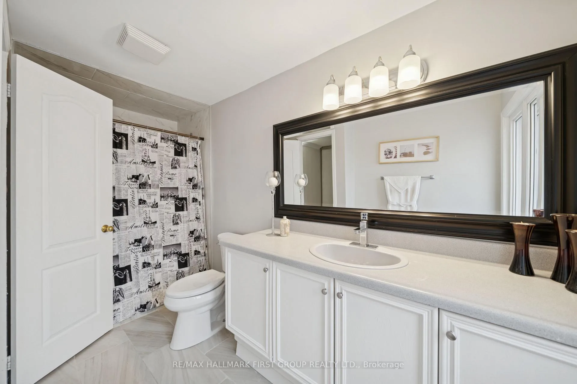 Photo 21 of 724 Barnes Crescent, Oshawa, Northglen — HOMEH