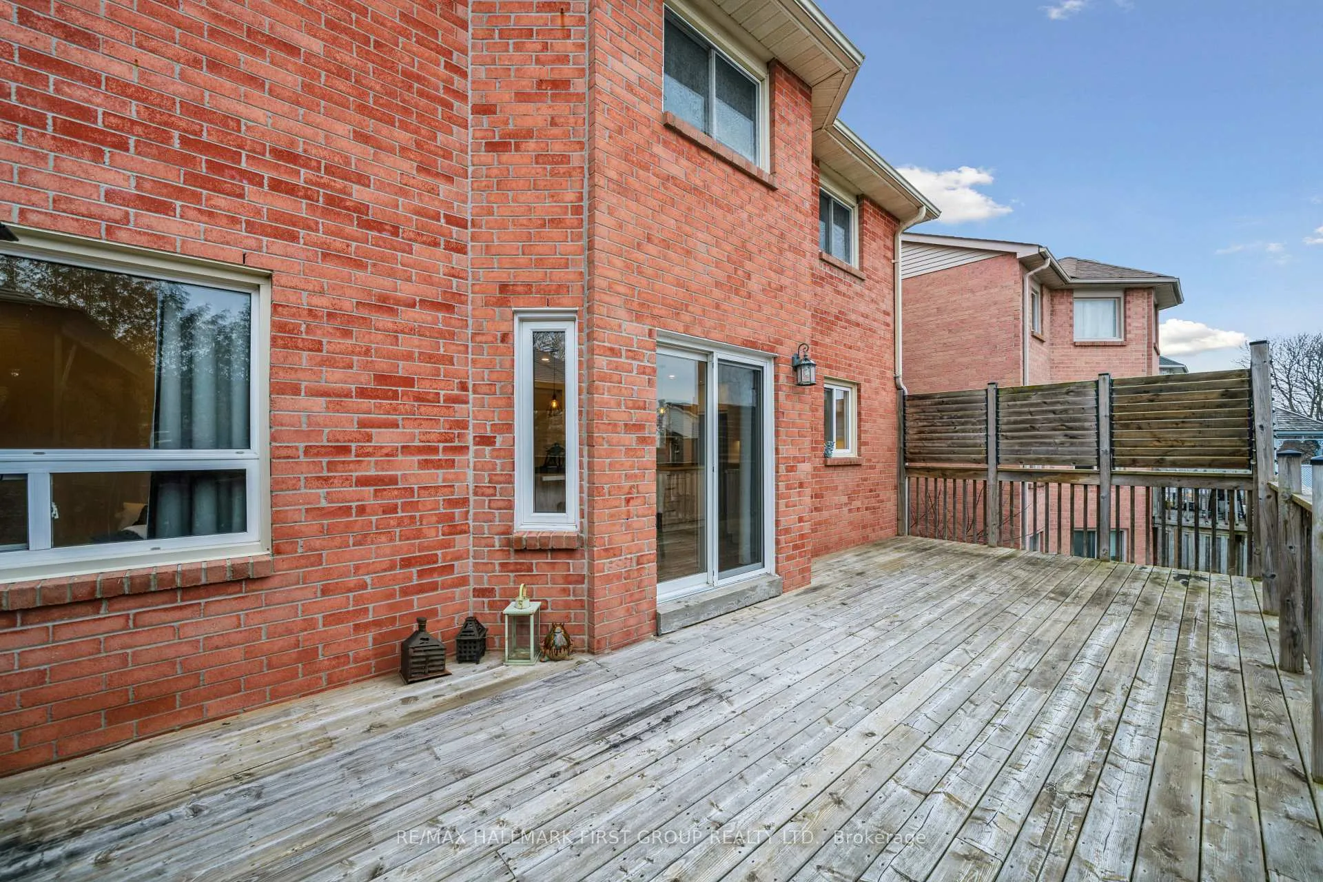 Photo 27 of 724 Barnes Crescent, Oshawa, Northglen — HOMEH