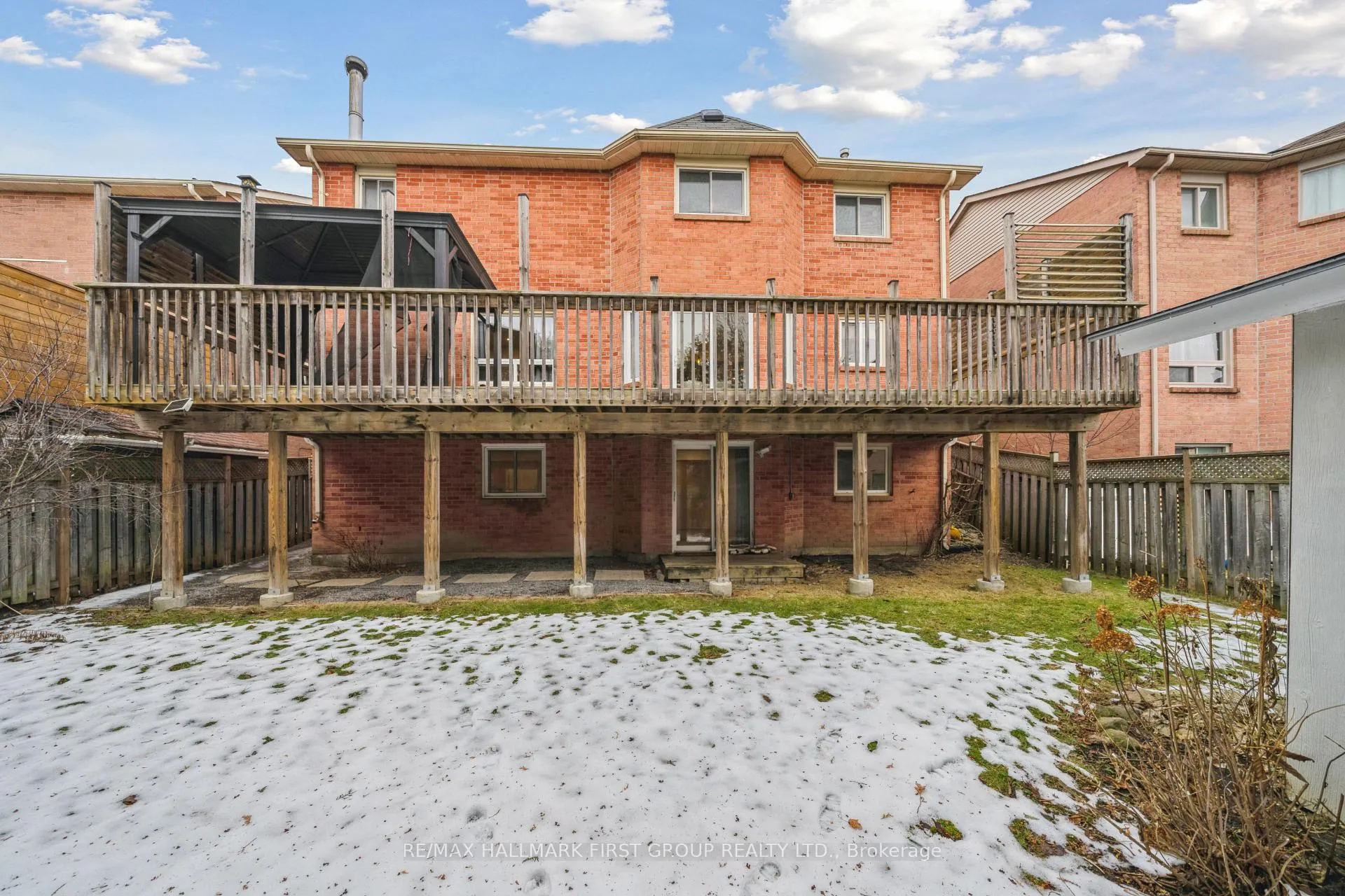 Photo 30 of 724 Barnes Crescent, Oshawa, Northglen — HOMEH