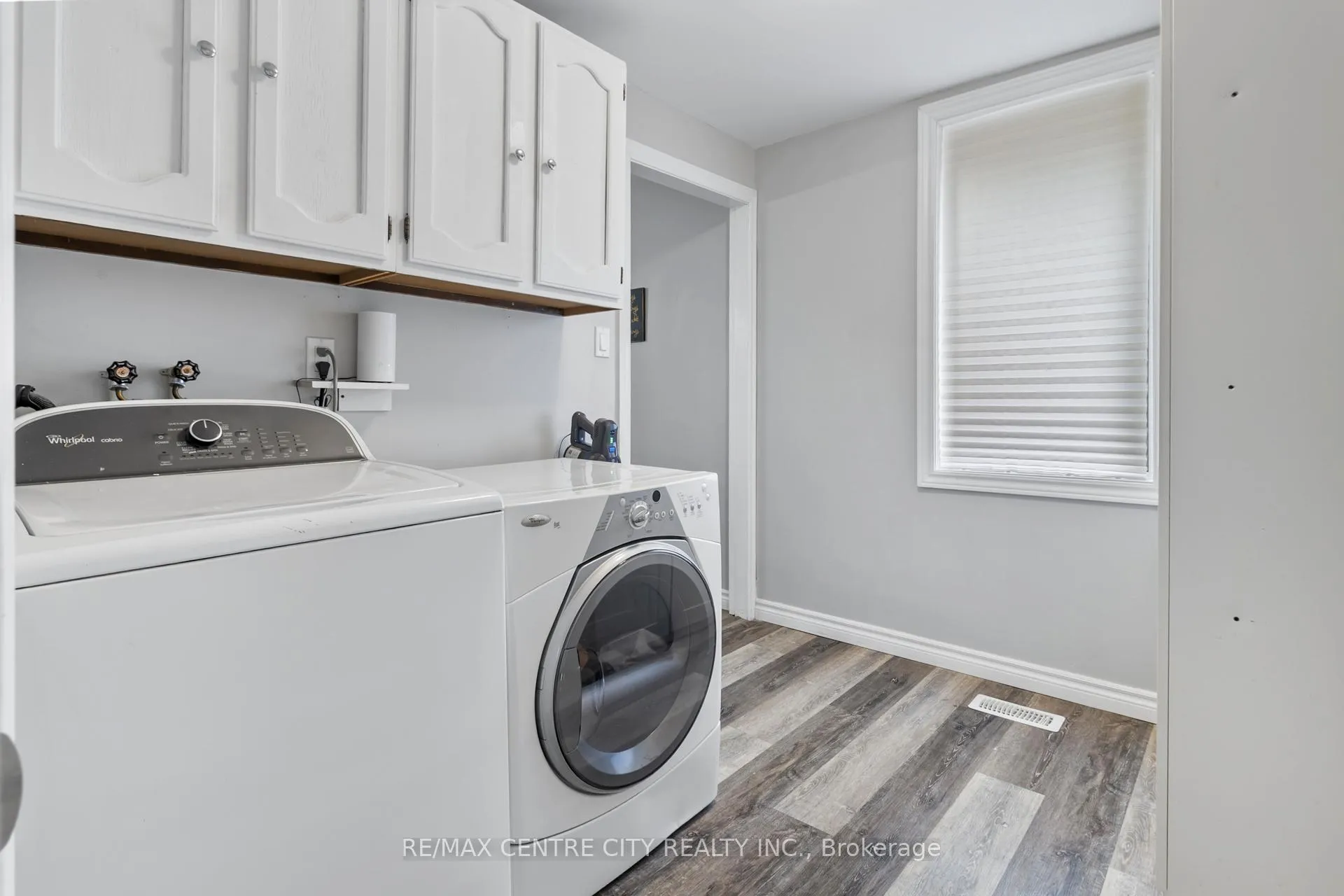 Photo 14 of 68 Edward Street, St. Thomas — HOMEH