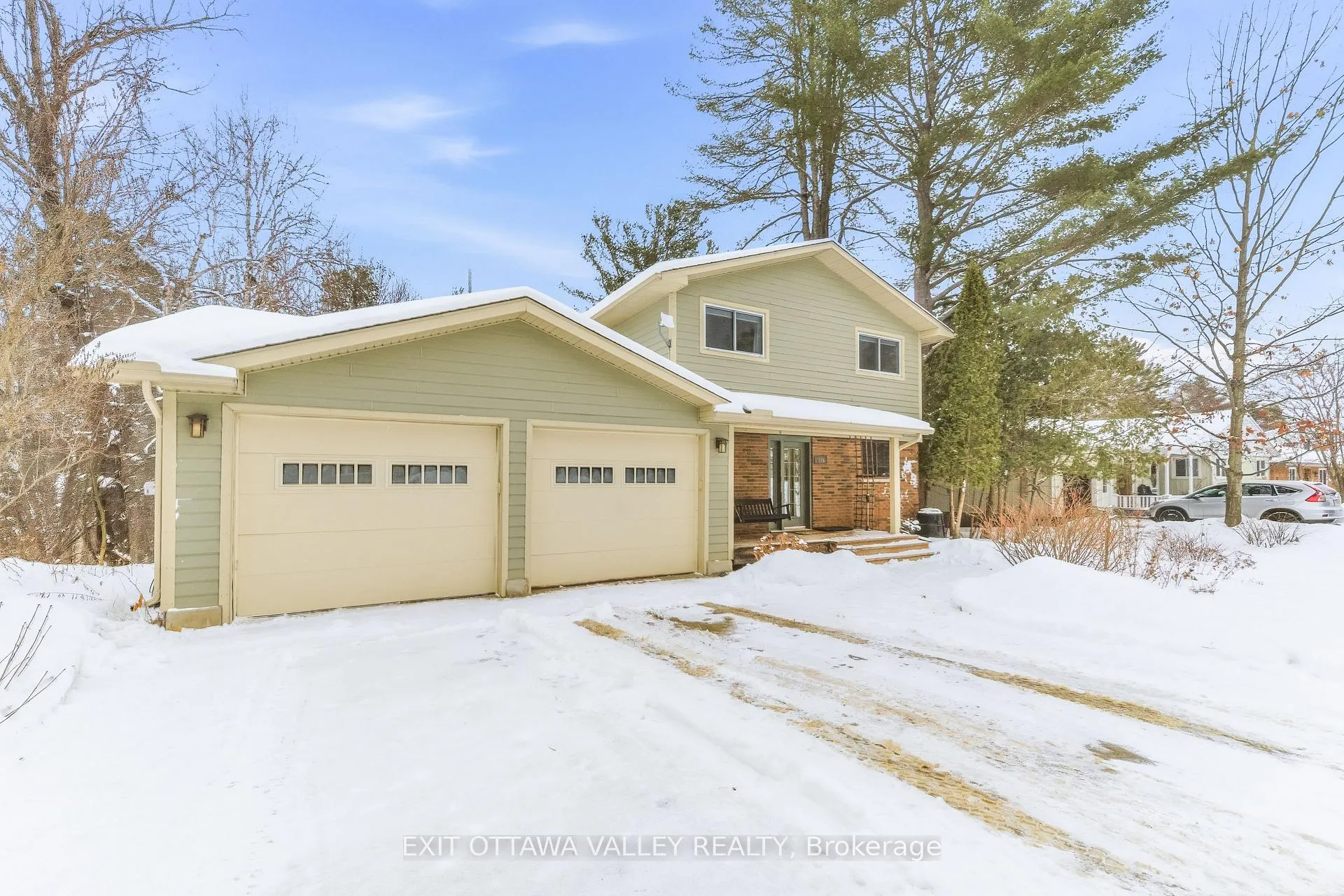 Photo 2 of 235 Thomas Street, Deep River — HOMEH