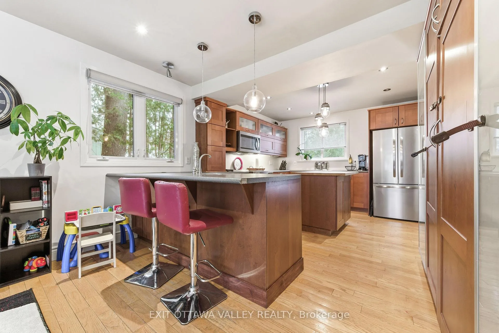 Photo 13 of 235 Thomas Street, Deep River — HOMEH