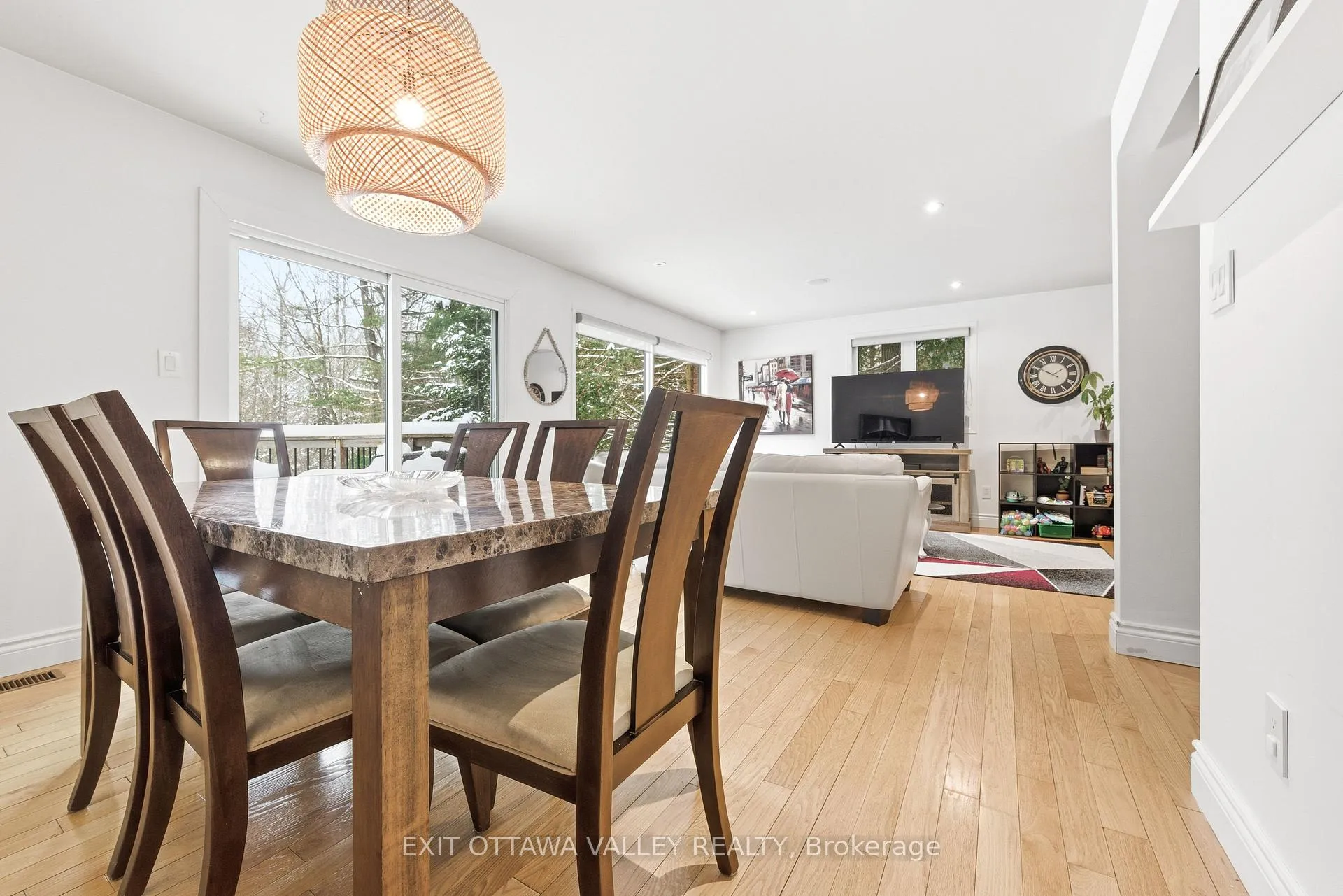 Photo 18 of 235 Thomas Street, Deep River — HOMEH