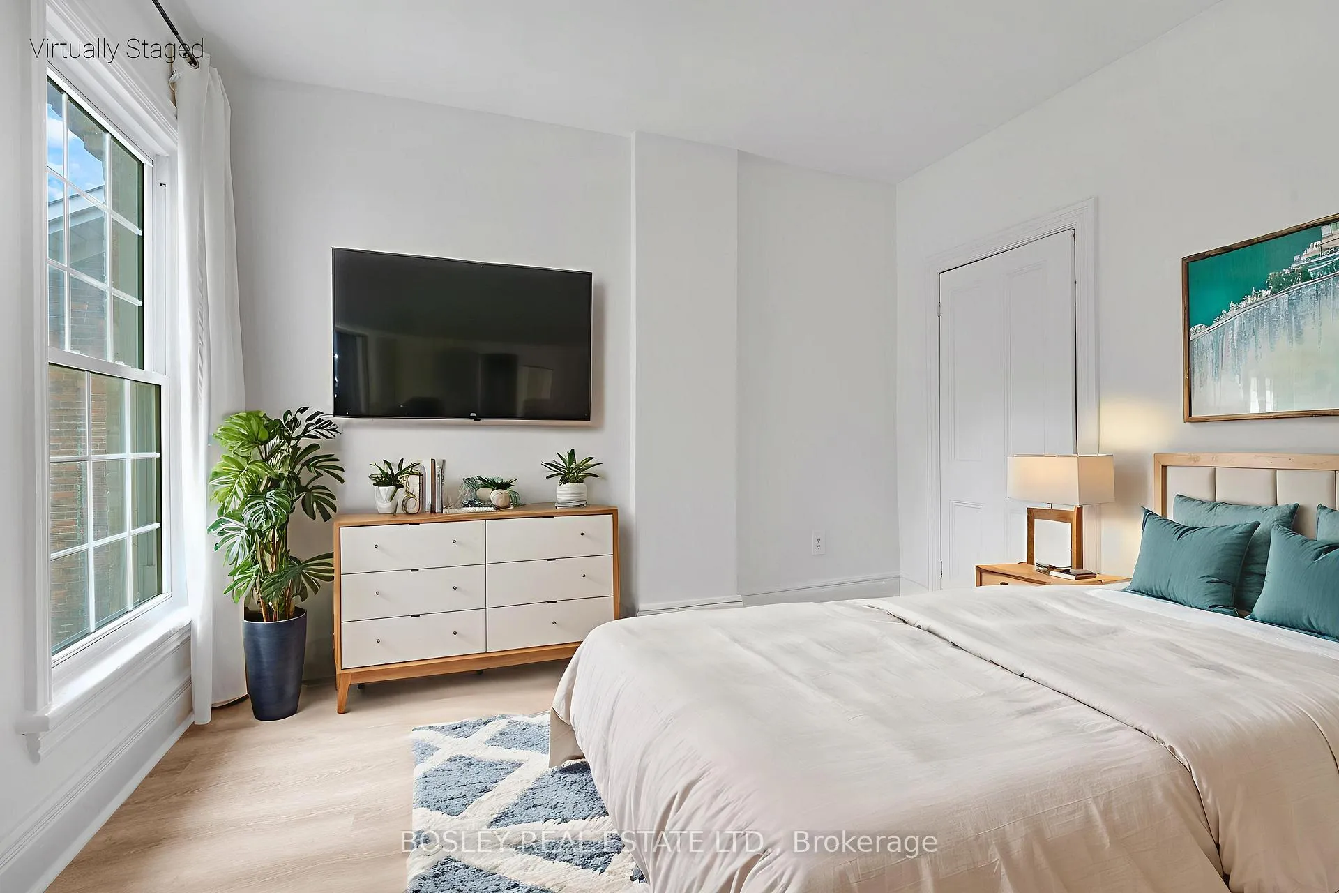 Photo 13 of 175 MacNab Street N, Hamilton, Central — HOMEH