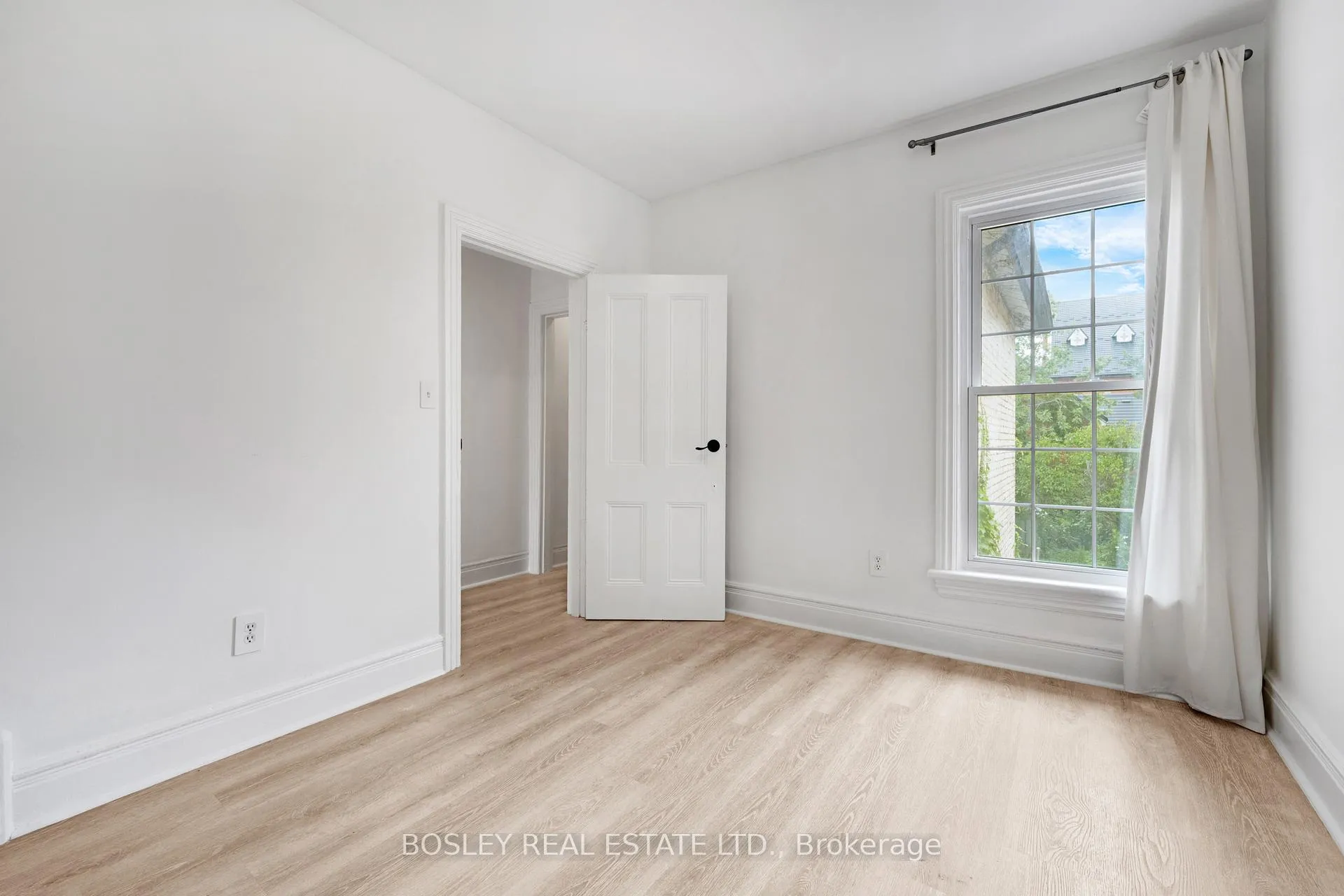 Photo 16 of 175 MacNab Street N, Hamilton, Central — HOMEH