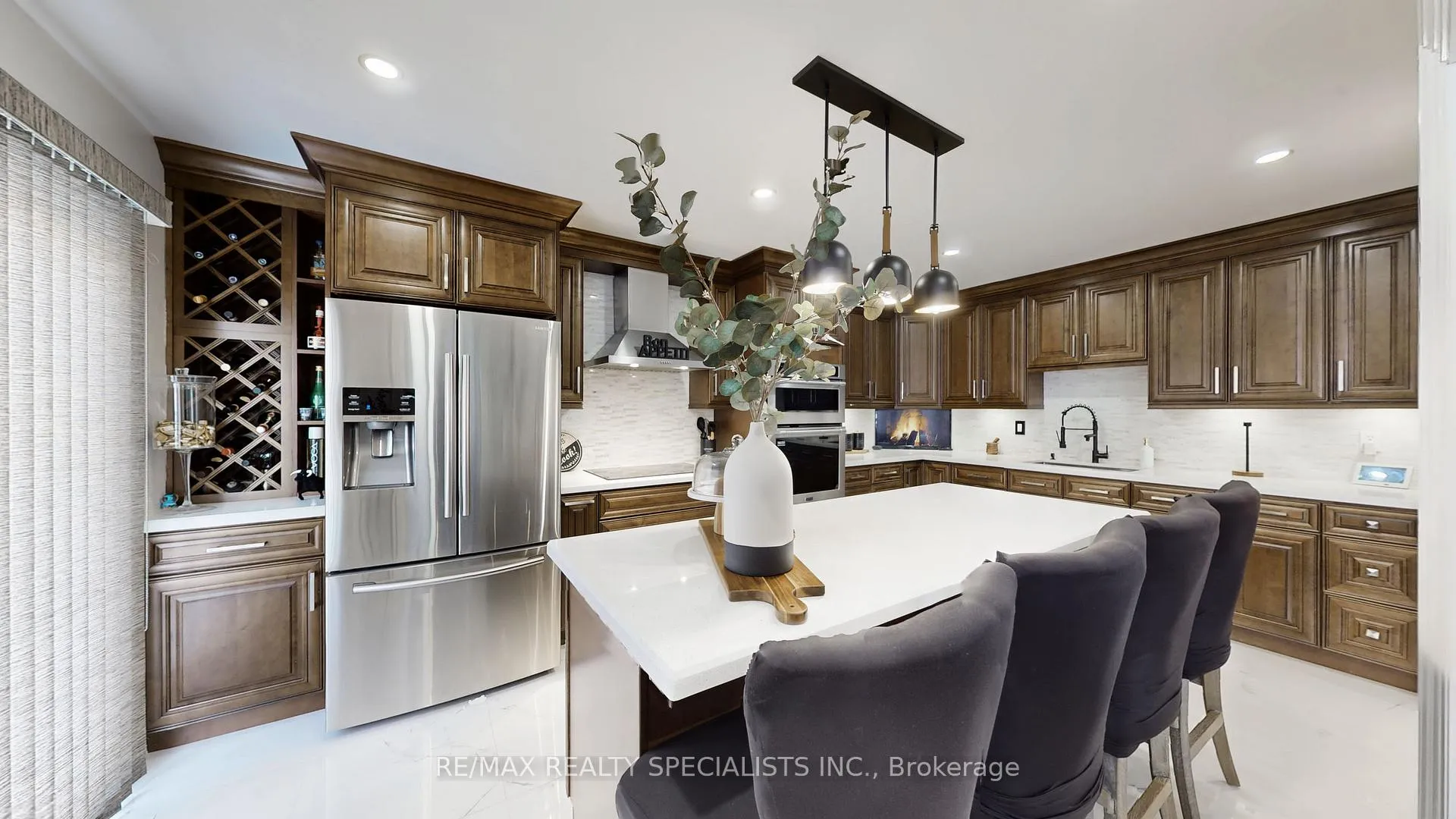 Photo 11 of 4 Allangrove Drive, Brampton, Fletcher's Meadow — HOMEH