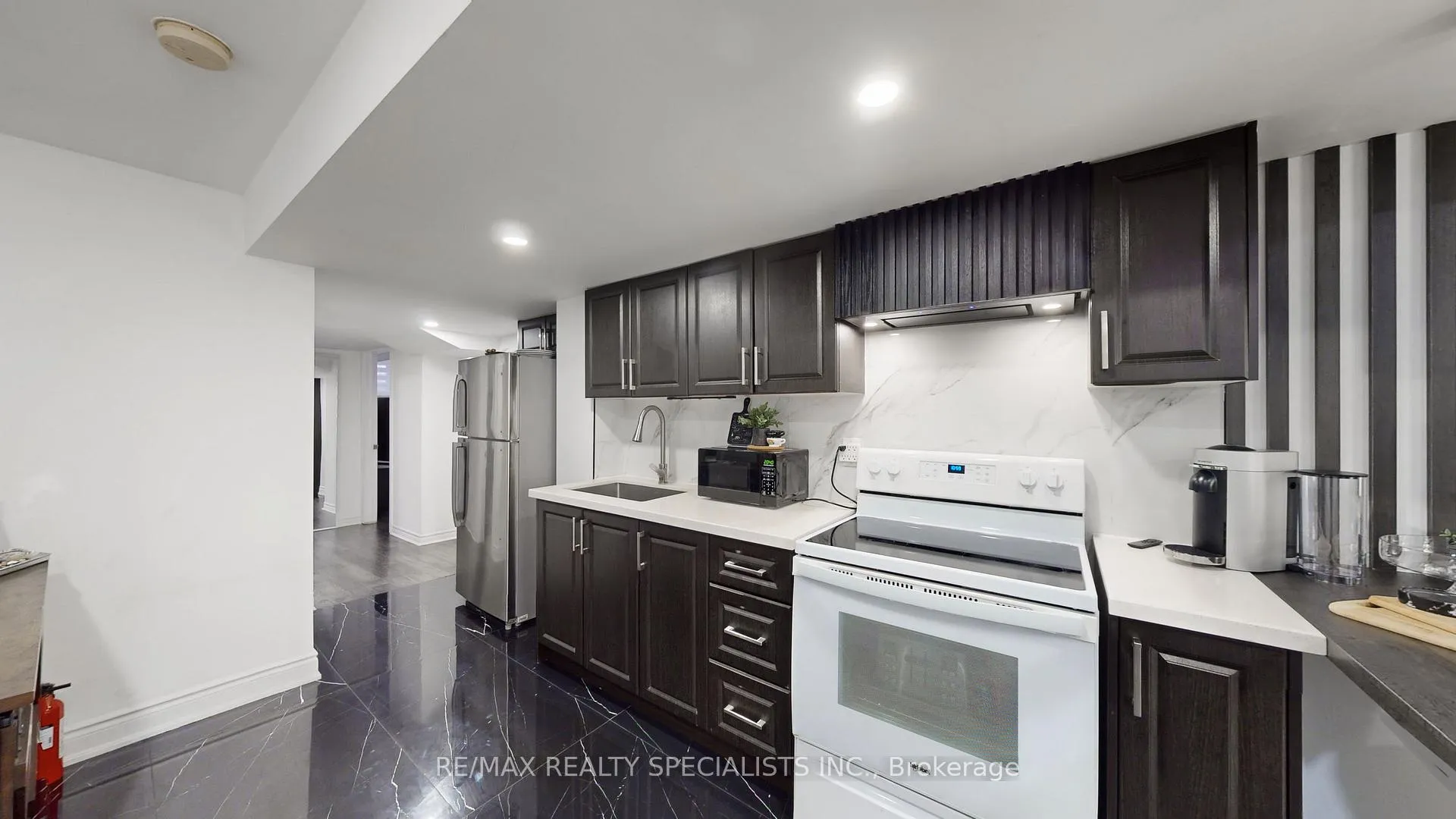 Photo 33 of 4 Allangrove Drive, Brampton, Fletcher's Meadow — HOMEH