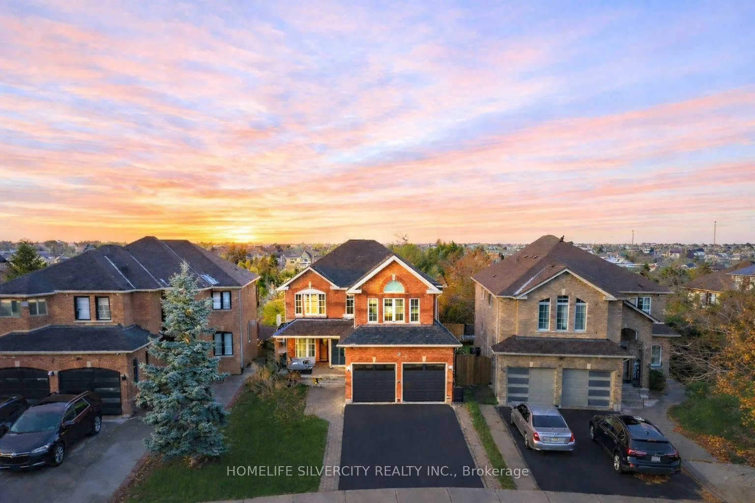 Photo 1 of 16 Coralreef Crescent, Brampton, Sandringham-Wellington — HOMEH